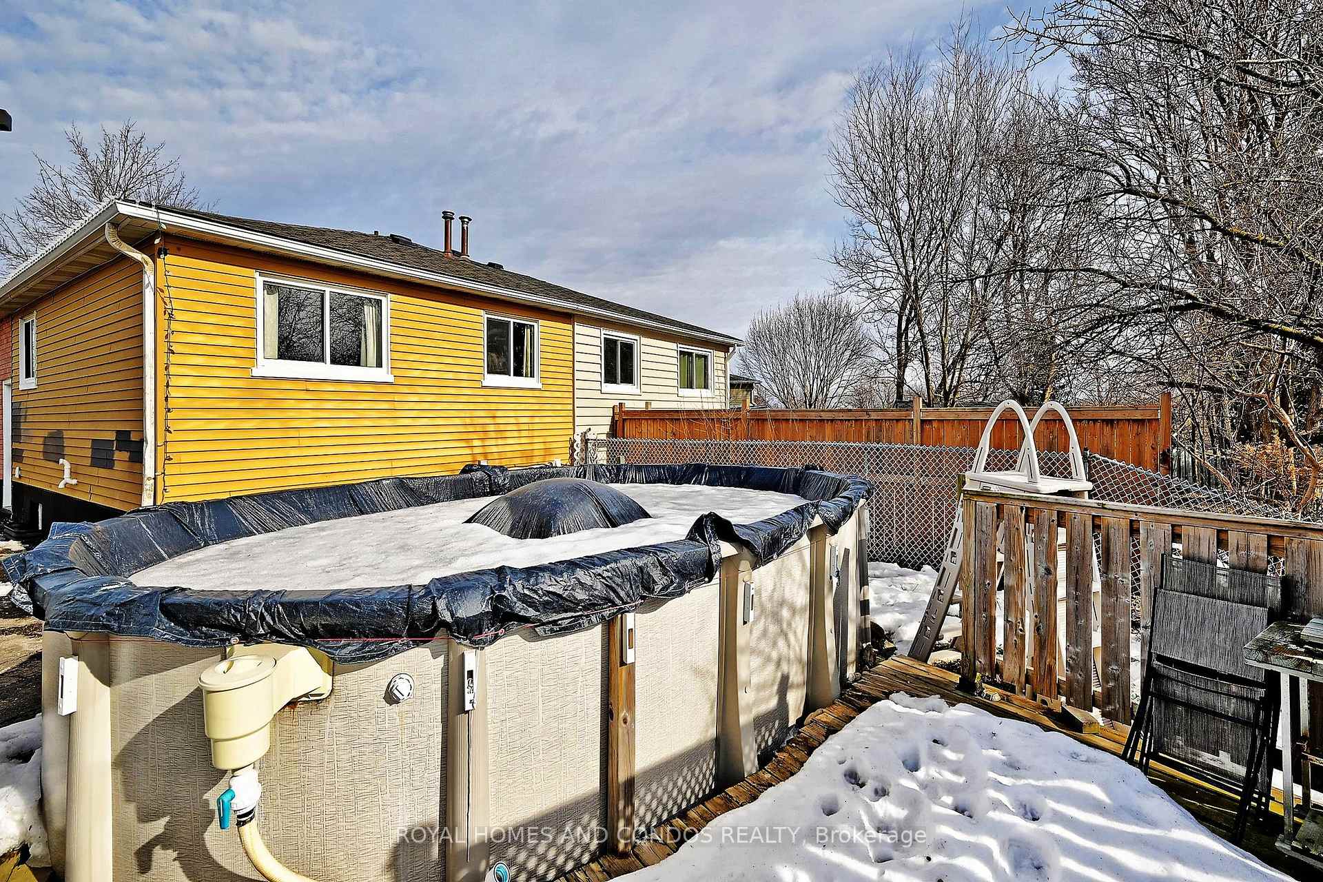 Photo 39 of 46 Nora Court, Cambridge, Silver Heights — HOMEH