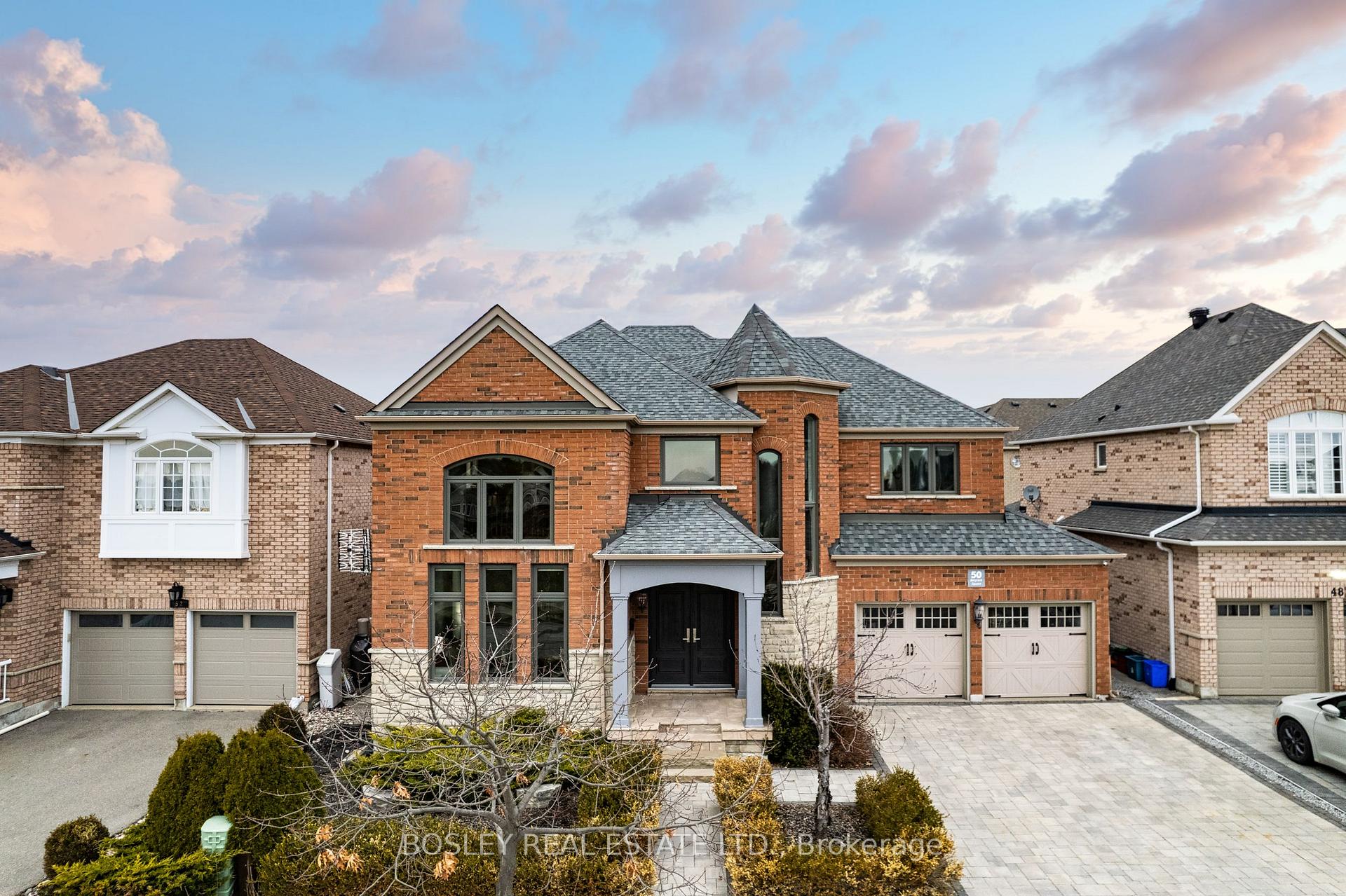 Photo 1 of 50 Belgrave Square, Markham, Berczy — HOMEH