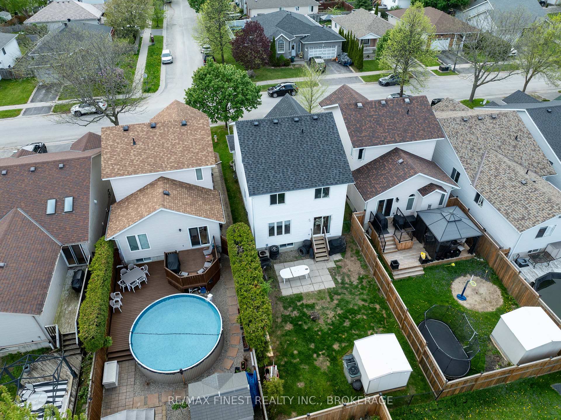 Photo 7 of 586 Freeman Crescent, Kingston, Kingston East (Incl Barret Crt) — HOMEH