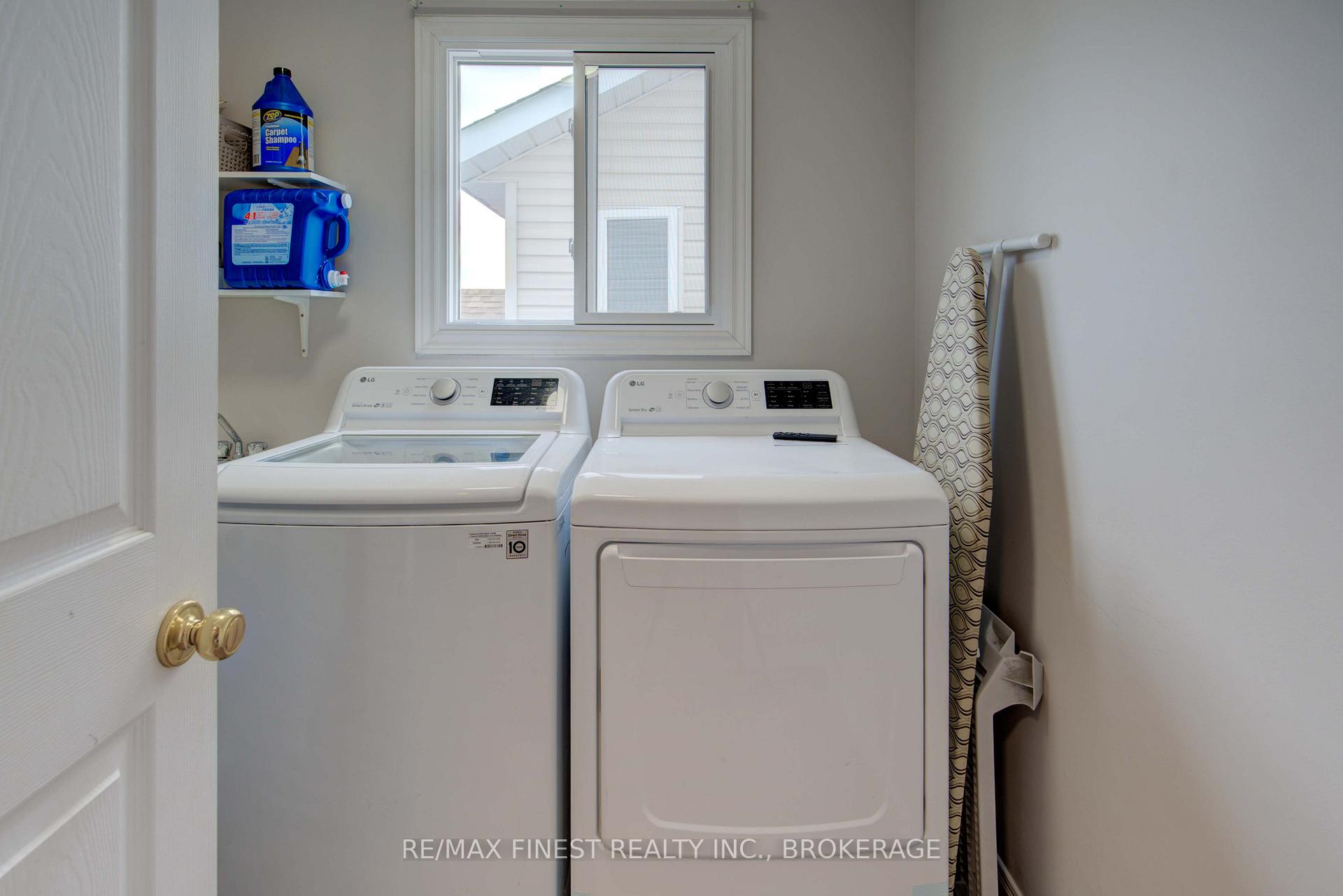 Photo 3 of 586 Freeman Crescent, Kingston, Kingston East (Incl Barret Crt) — HOMEH