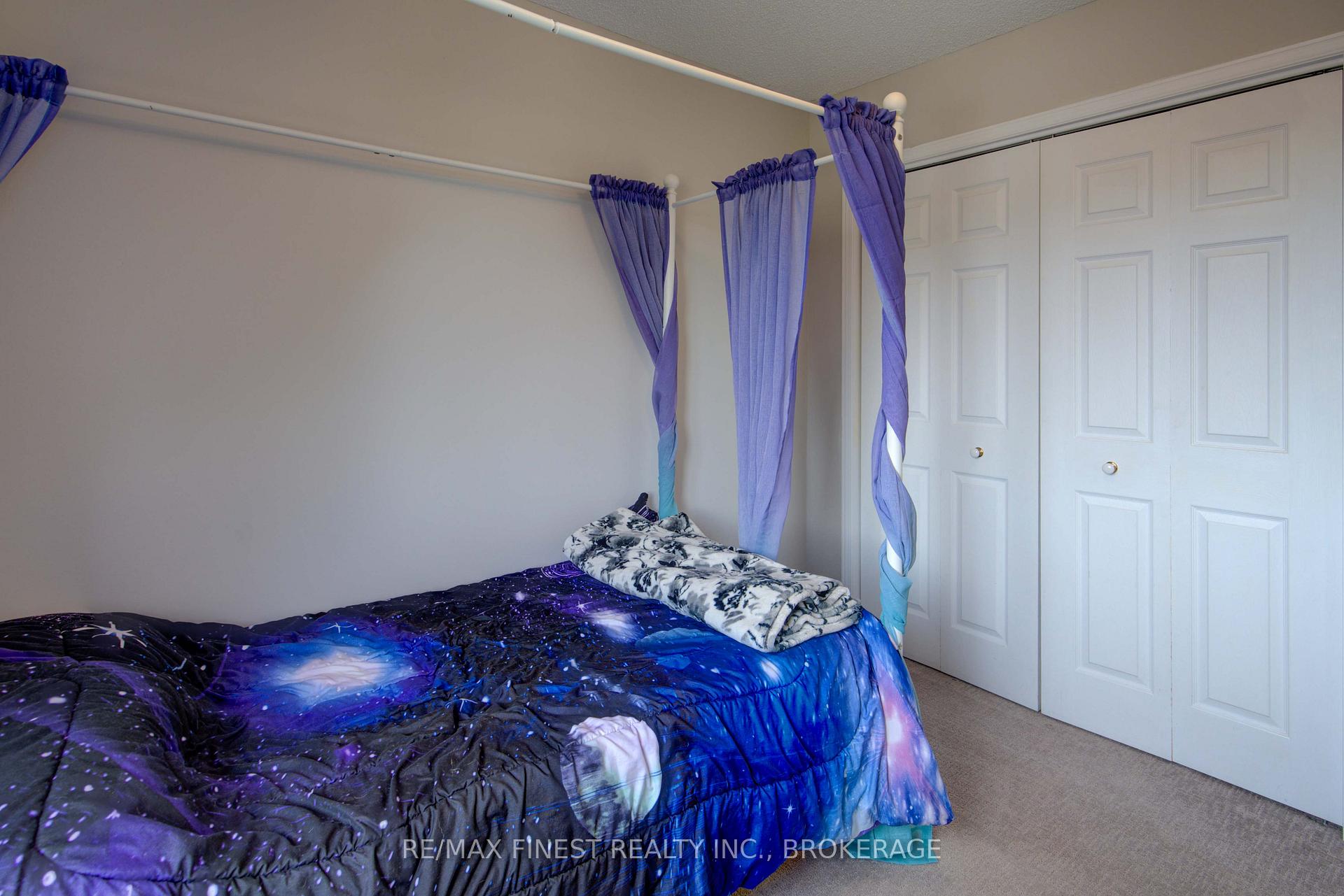 Photo 12 of 586 Freeman Crescent, Kingston, Kingston East (Incl Barret Crt) — HOMEH