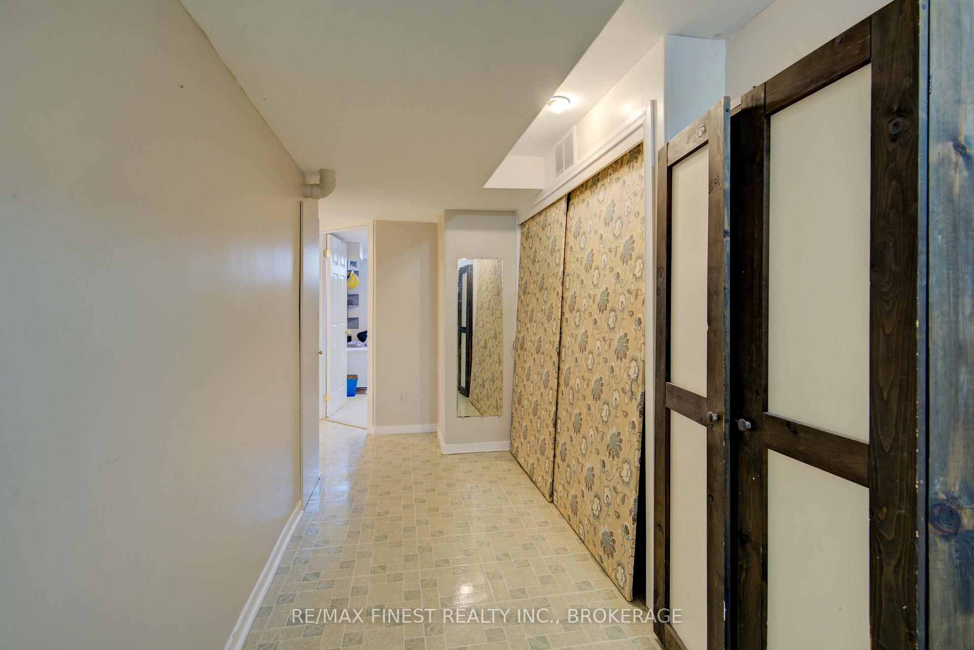 Photo 10 of 586 Freeman Crescent, Kingston, Kingston East (Incl Barret Crt) — HOMEH