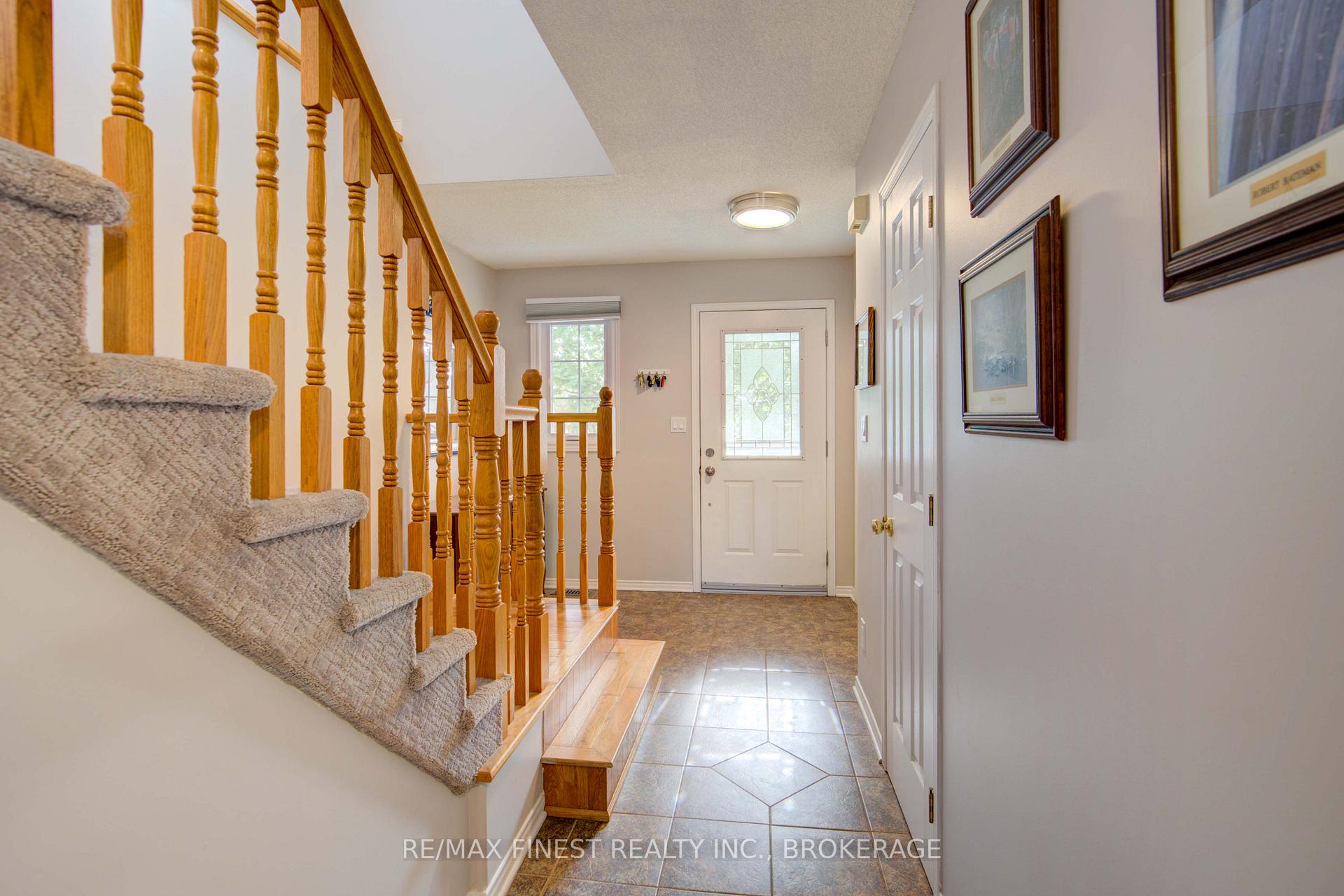 Photo 24 of 586 Freeman Crescent, Kingston, Kingston East (Incl Barret Crt) — HOMEH