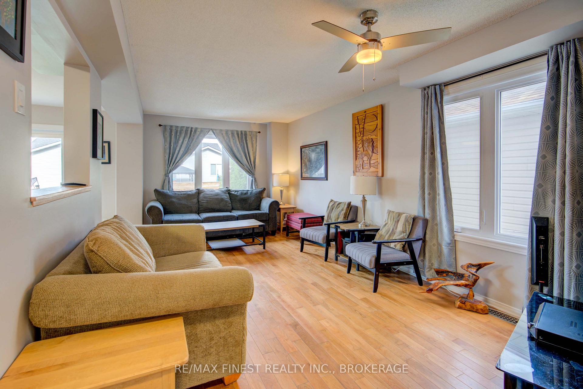 Photo 18 of 586 Freeman Crescent, Kingston, Kingston East (Incl Barret Crt) — HOMEH