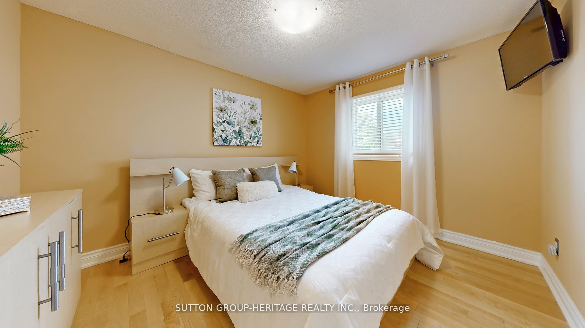 Photo 31 of 984 Rambleberry Avenue, Pickering, Liverpool — HOMEH
