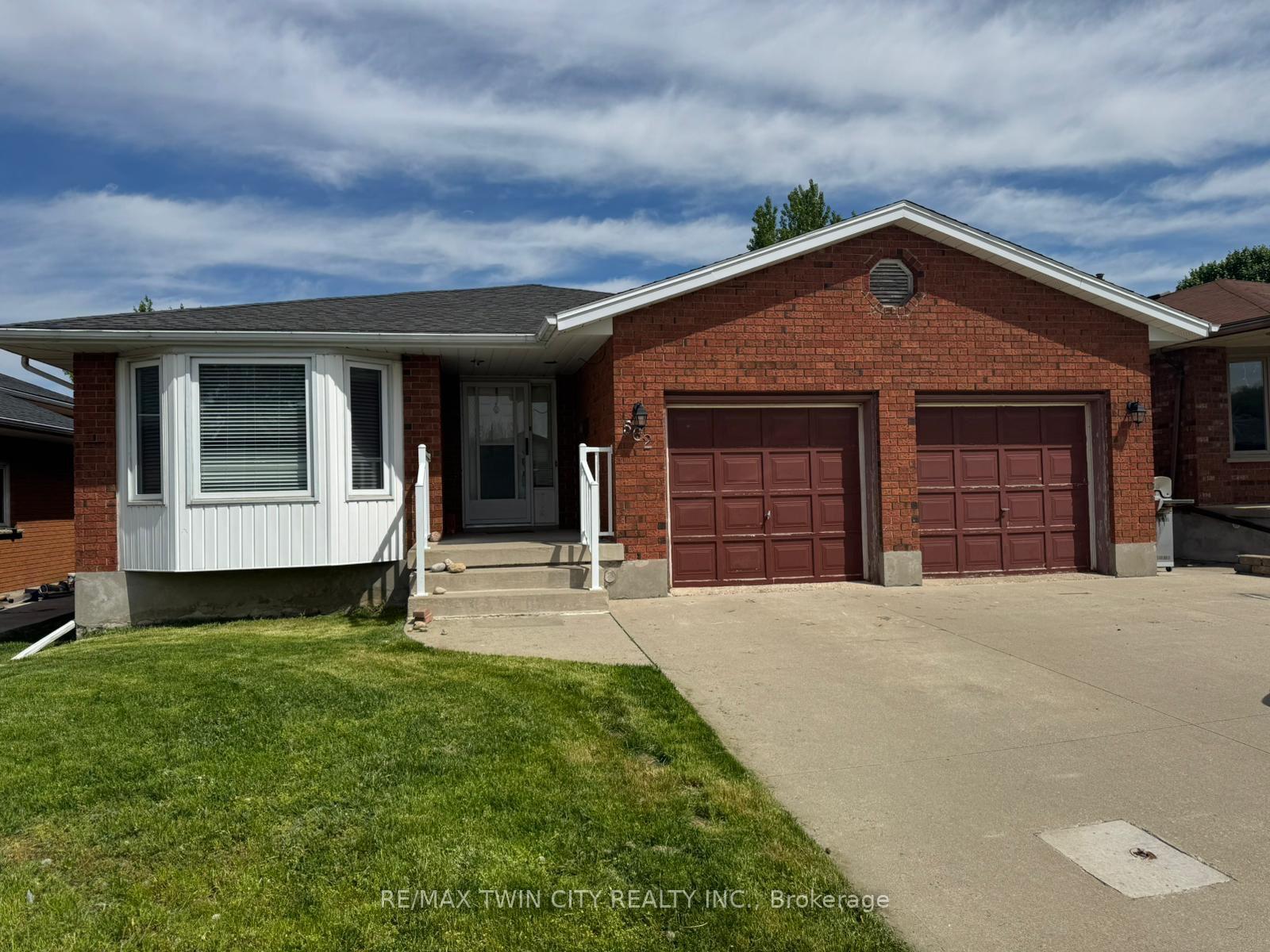 Photo 1 of 562 Champlain Boulevard, Cambridge — HOMEH