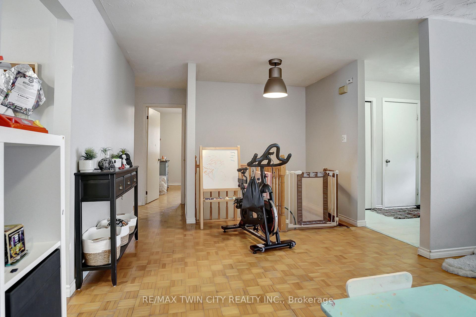 Photo 13 of 562 Champlain Boulevard, Cambridge — HOMEH