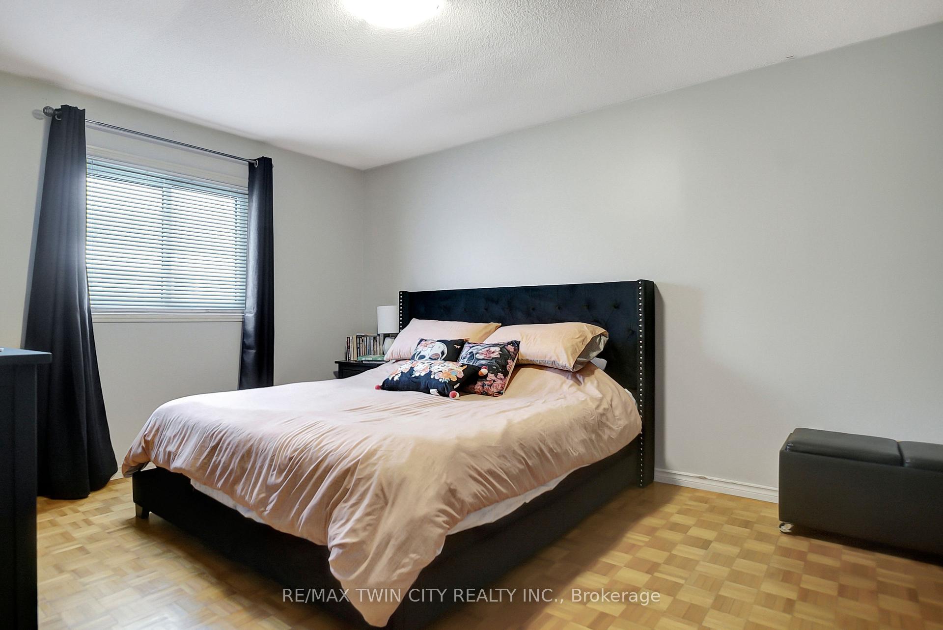Photo 18 of 562 Champlain Boulevard, Cambridge — HOMEH