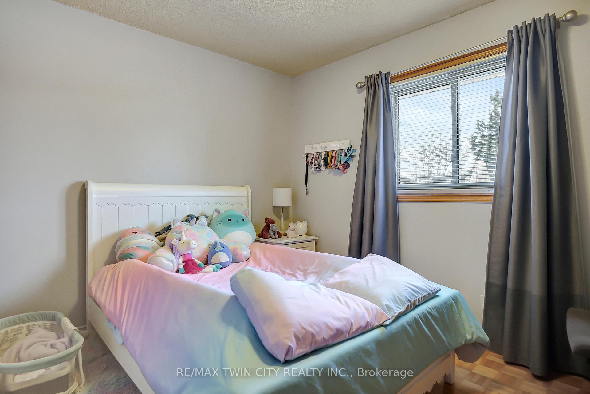 Photo 15 of 562 Champlain Boulevard, Cambridge — HOMEH