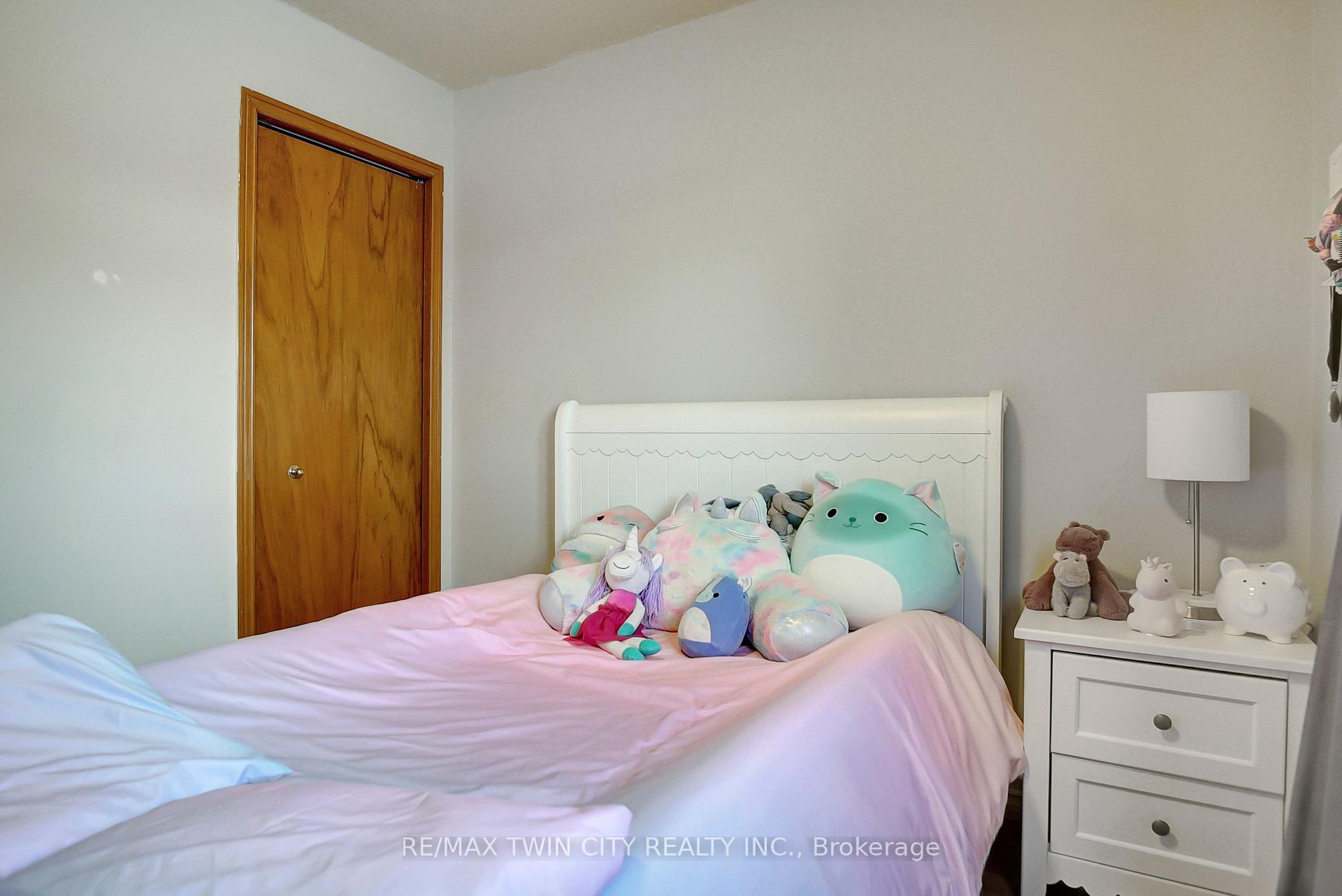 Photo 19 of 562 Champlain Boulevard, Cambridge — HOMEH
