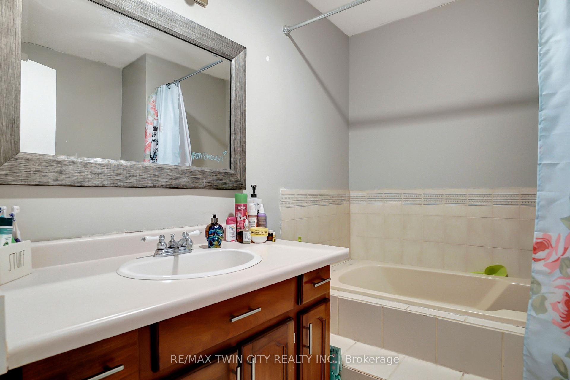 Photo 22 of 562 Champlain Boulevard, Cambridge — HOMEH