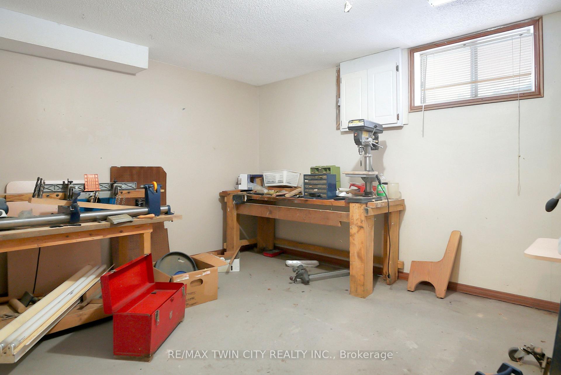 Photo 33 of 562 Champlain Boulevard, Cambridge — HOMEH