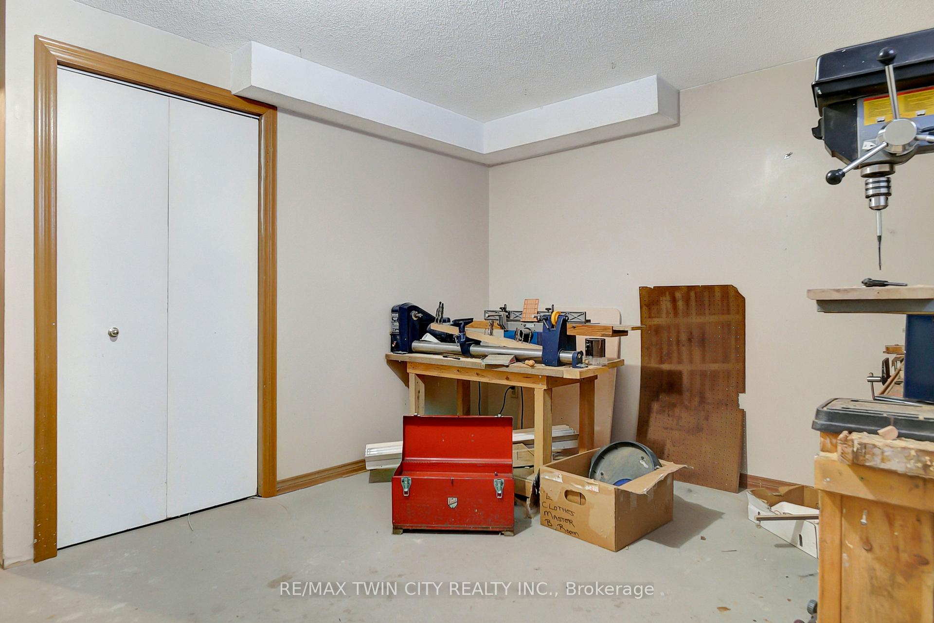 Photo 34 of 562 Champlain Boulevard, Cambridge — HOMEH