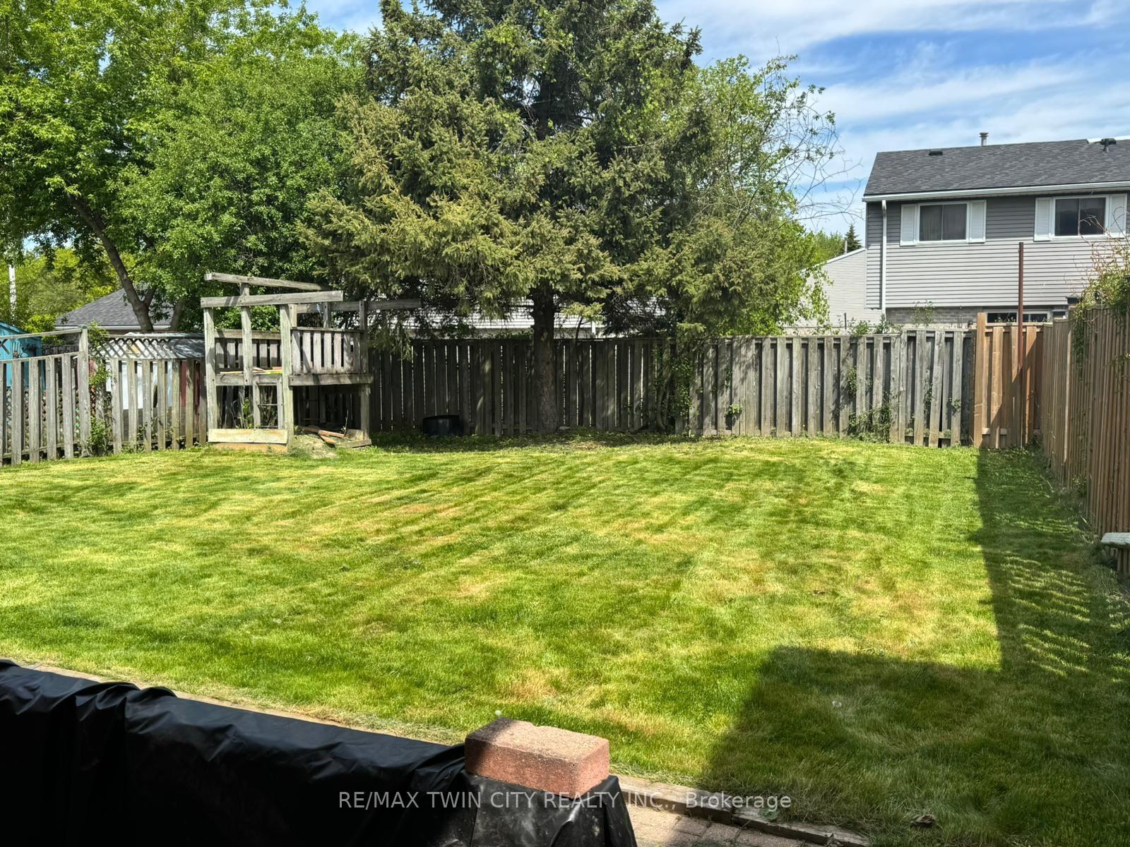 Photo 30 of 562 Champlain Boulevard, Cambridge — HOMEH