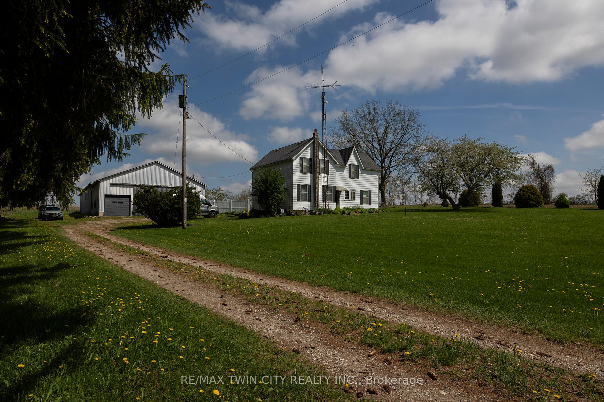 Photo 4 of 274 Thirteenth Conc. Road, Brant, Burford — HOMEH