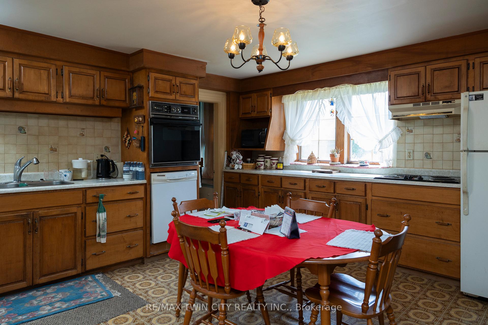 Photo 19 of 274 Thirteenth Conc. Road, Brant, Burford — HOMEH