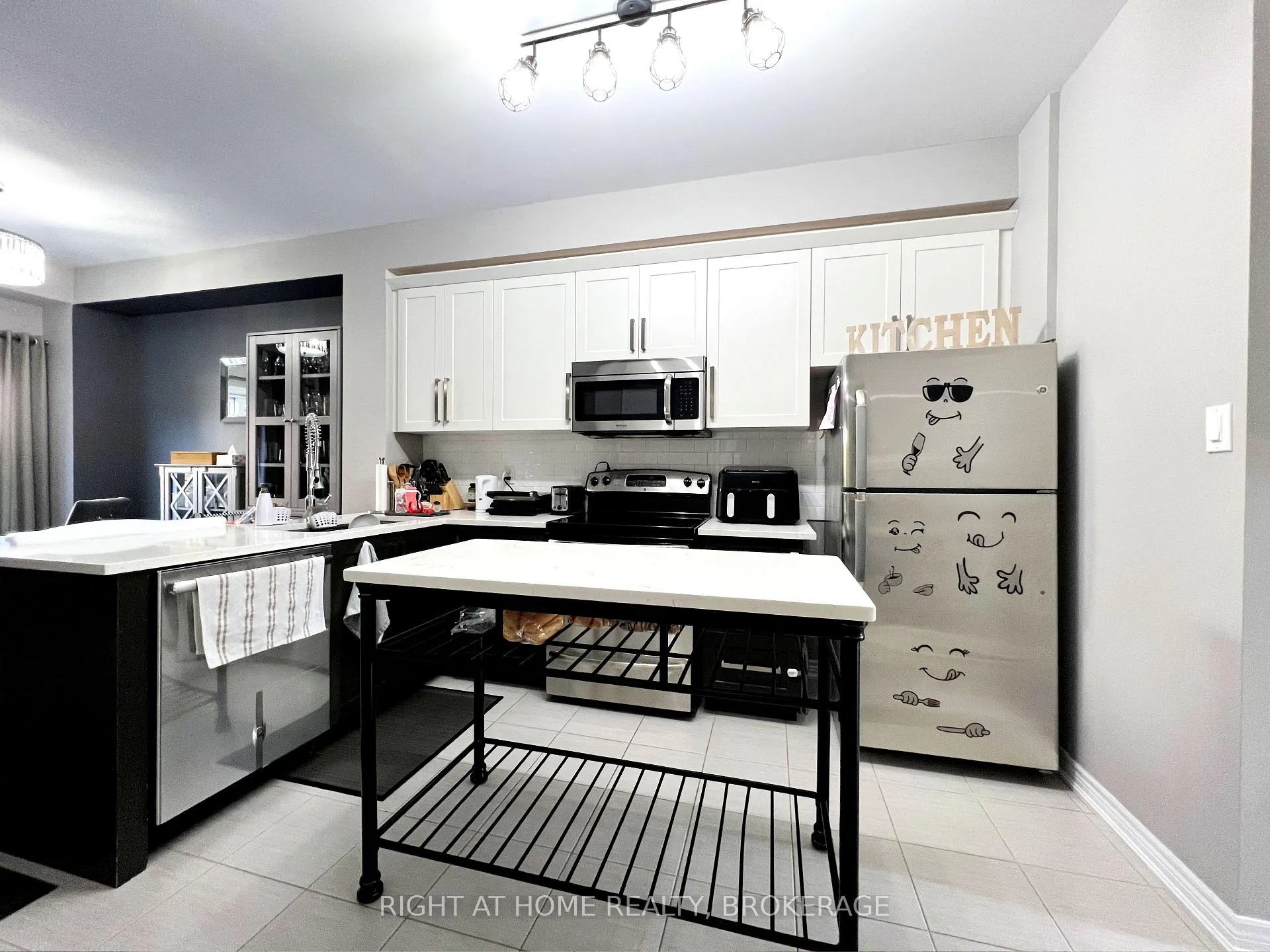 Photo 3 of Unit 33, 541 Winston Road, Grimsby, Grimsby Beach — HOMEH