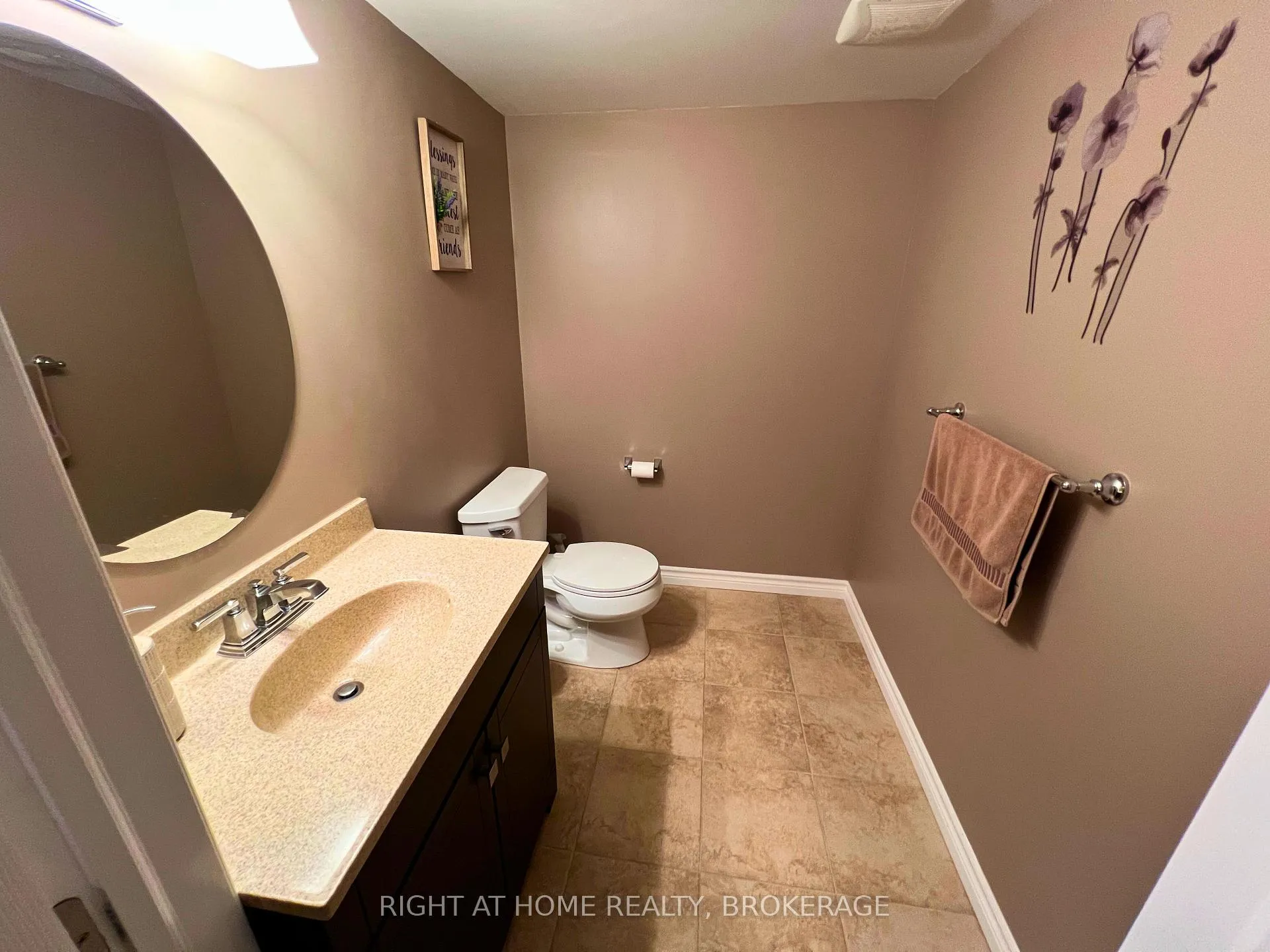 Photo 25 of Unit 33, 541 Winston Road, Grimsby, Grimsby Beach — HOMEH