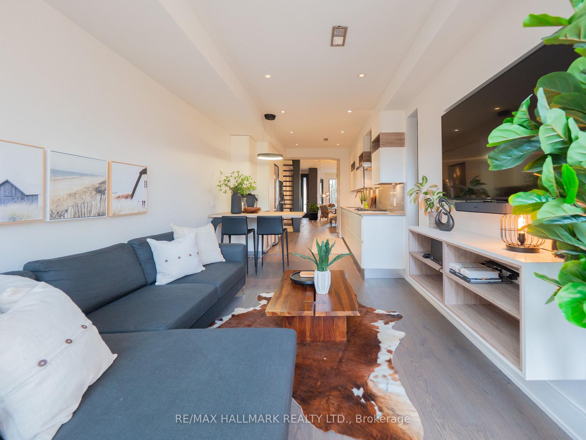 Photo 16 of 161 Pape Avenue, Toronto, South Riverdale — HOMEH