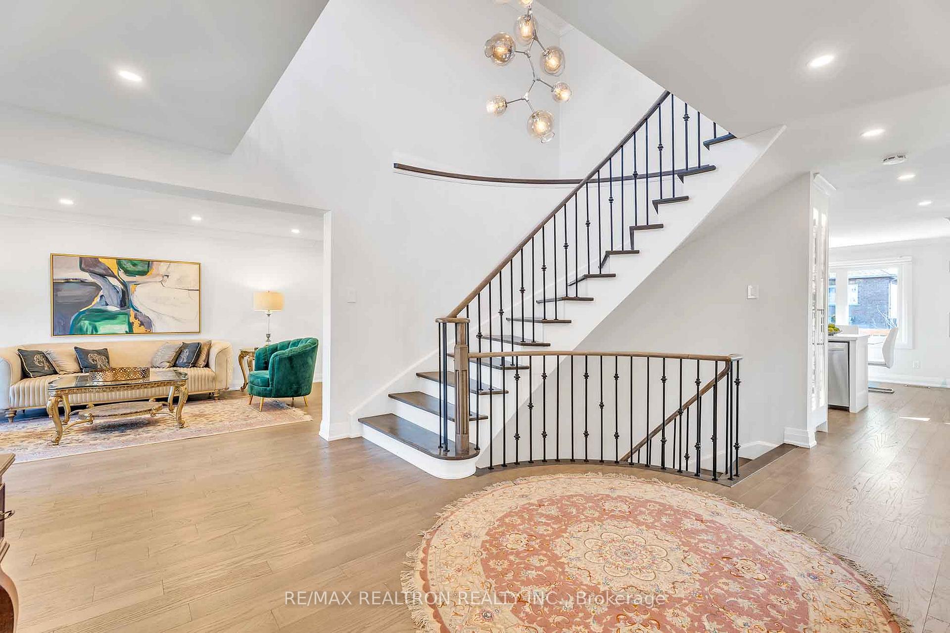 Photo 11 of 11 Baldwin Avenue, Vaughan, Concord — HOMEH