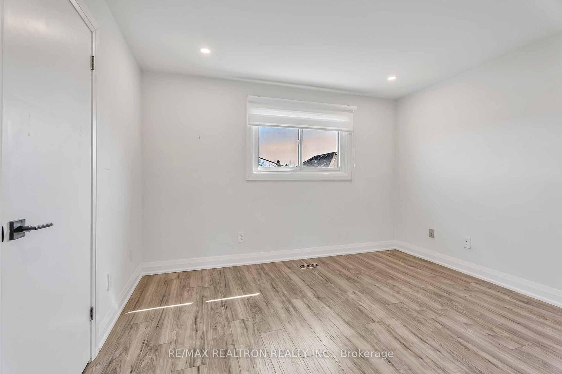 Photo 21 of 11 Baldwin Avenue, Vaughan, Concord — HOMEH