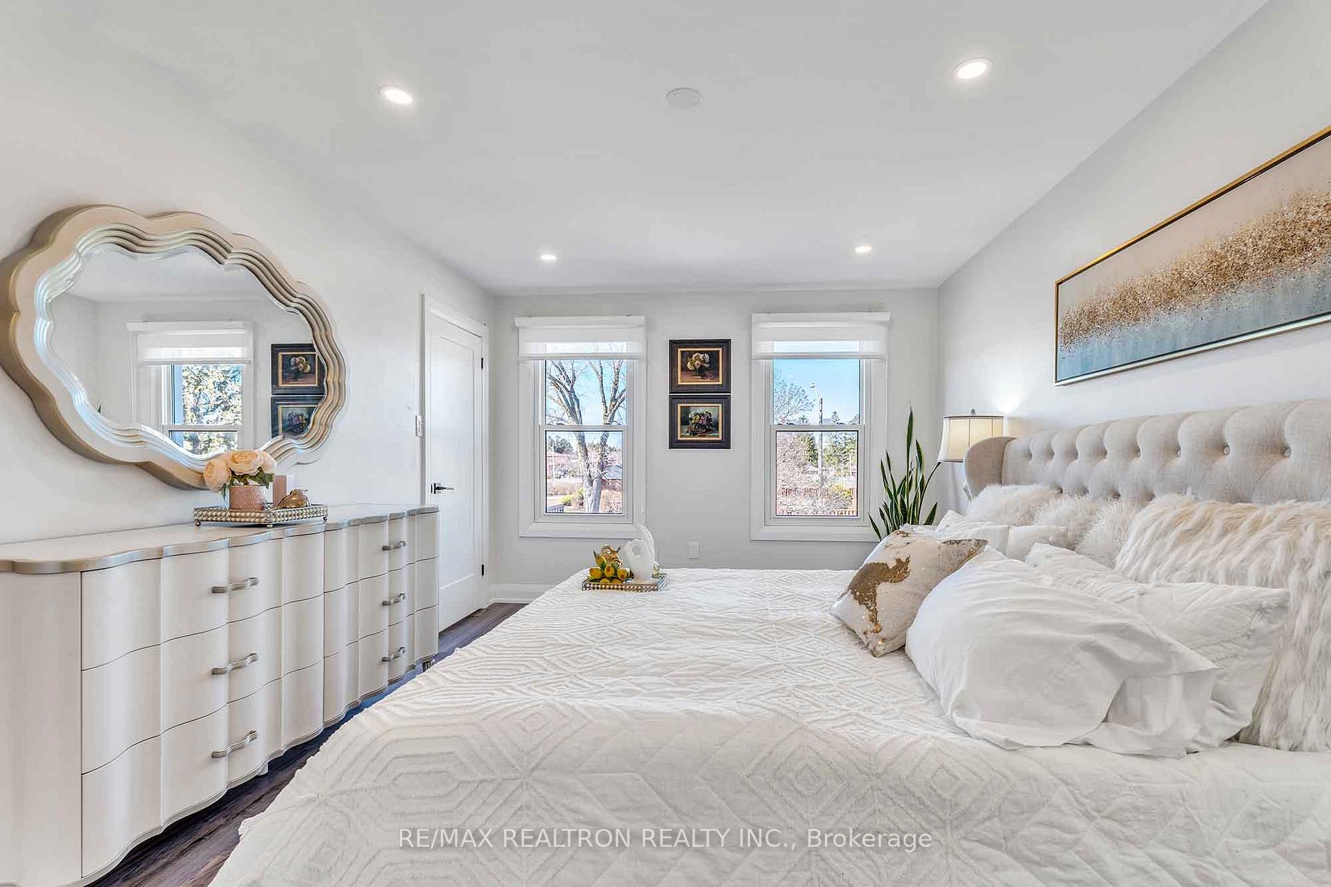 Photo 34 of 11 Baldwin Avenue, Vaughan, Concord — HOMEH