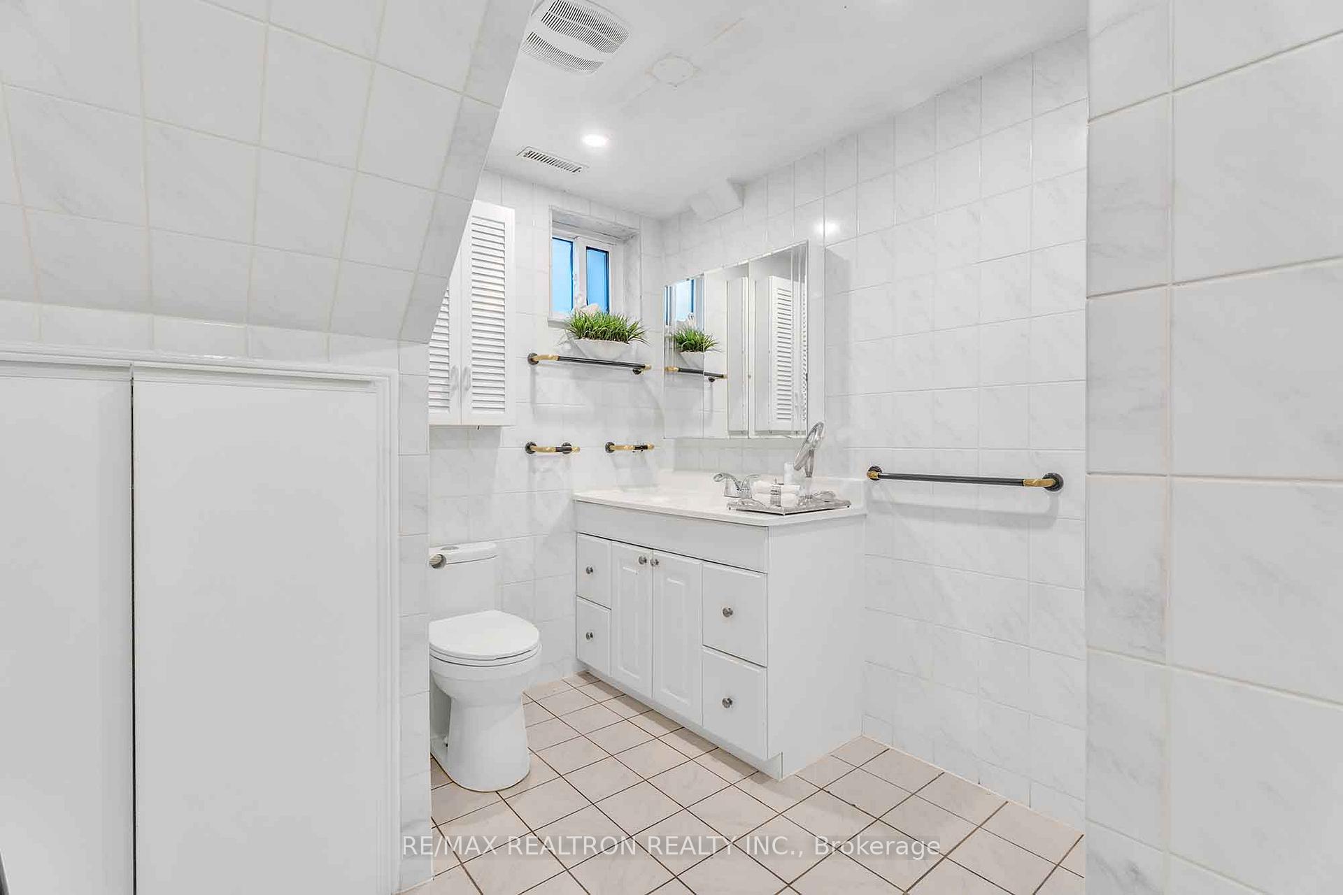 Photo 35 of 11 Baldwin Avenue, Vaughan, Concord — HOMEH
