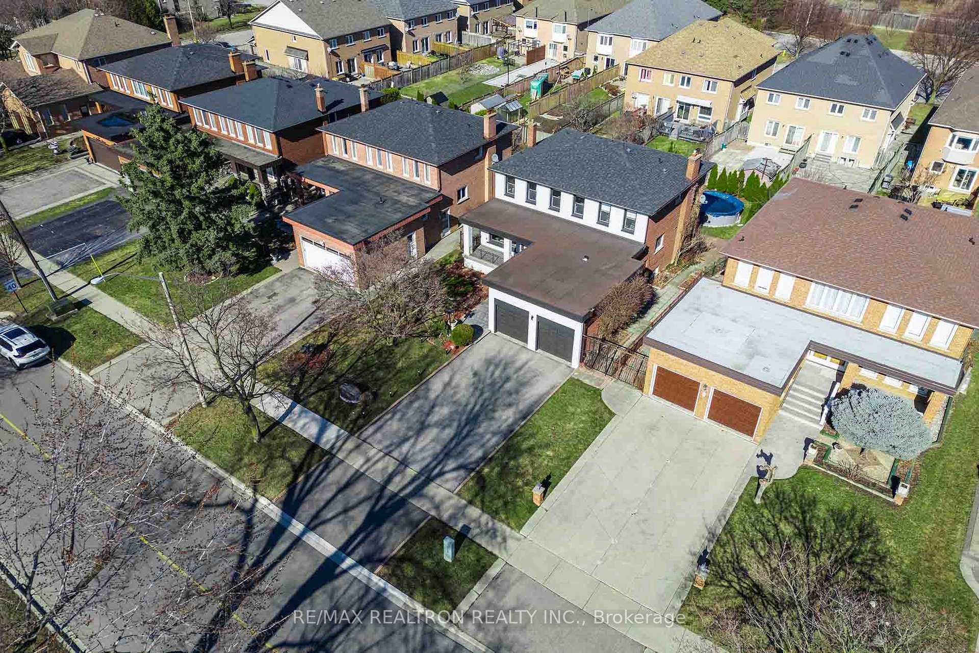 Photo 46 of 11 Baldwin Avenue, Vaughan, Concord — HOMEH