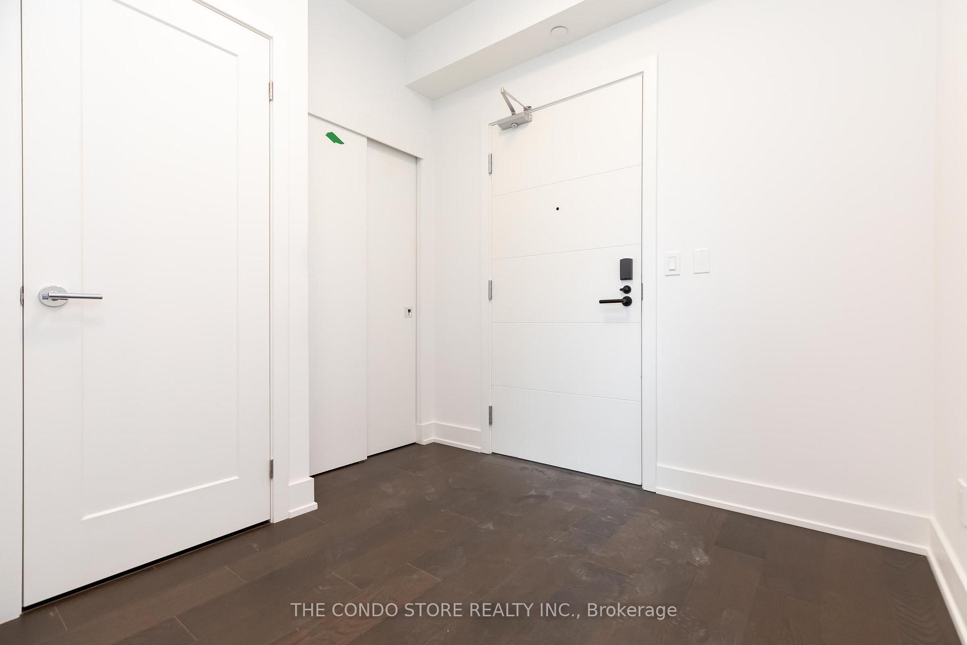 Photo 6 of Unit 604, 8 Manor Road W, Toronto, Yonge-Eglinton — HOMEH