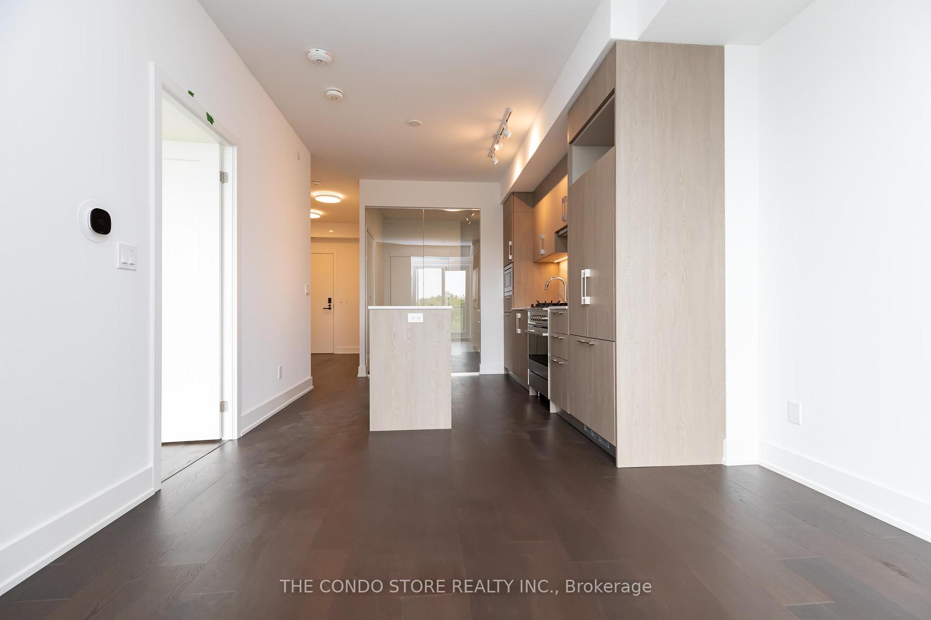 Photo 5 of Unit 604, 8 Manor Road W, Toronto, Yonge-Eglinton — HOMEH