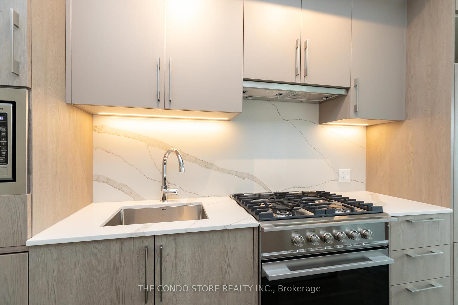 Photo 27 of Unit 604, 8 Manor Road W, Toronto, Yonge-Eglinton — HOMEH
