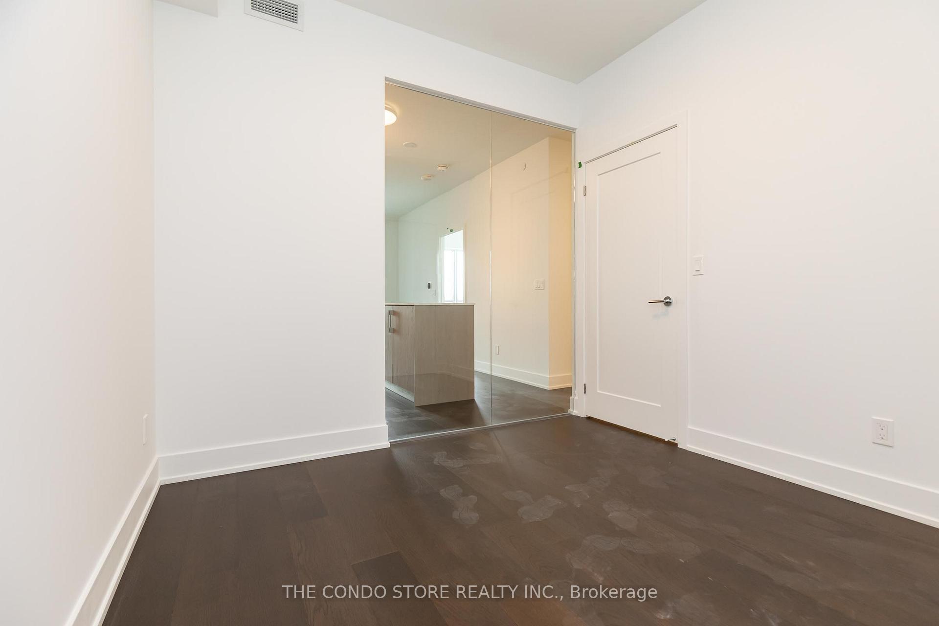 Photo 12 of Unit 604, 8 Manor Road W, Toronto, Yonge-Eglinton — HOMEH