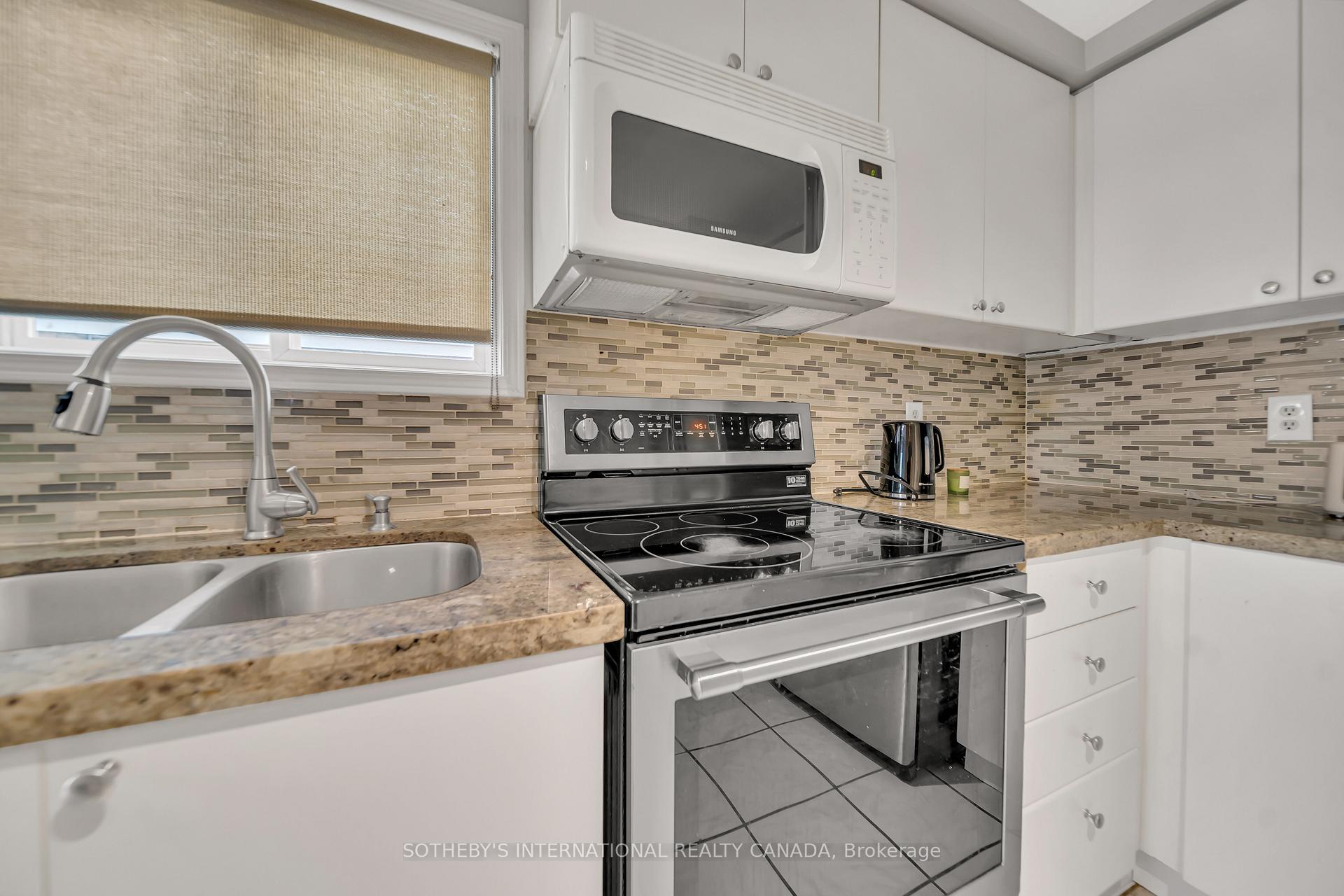 Photo 27 of 16 Moss Place, Guelph, Kortright West — HOMEH