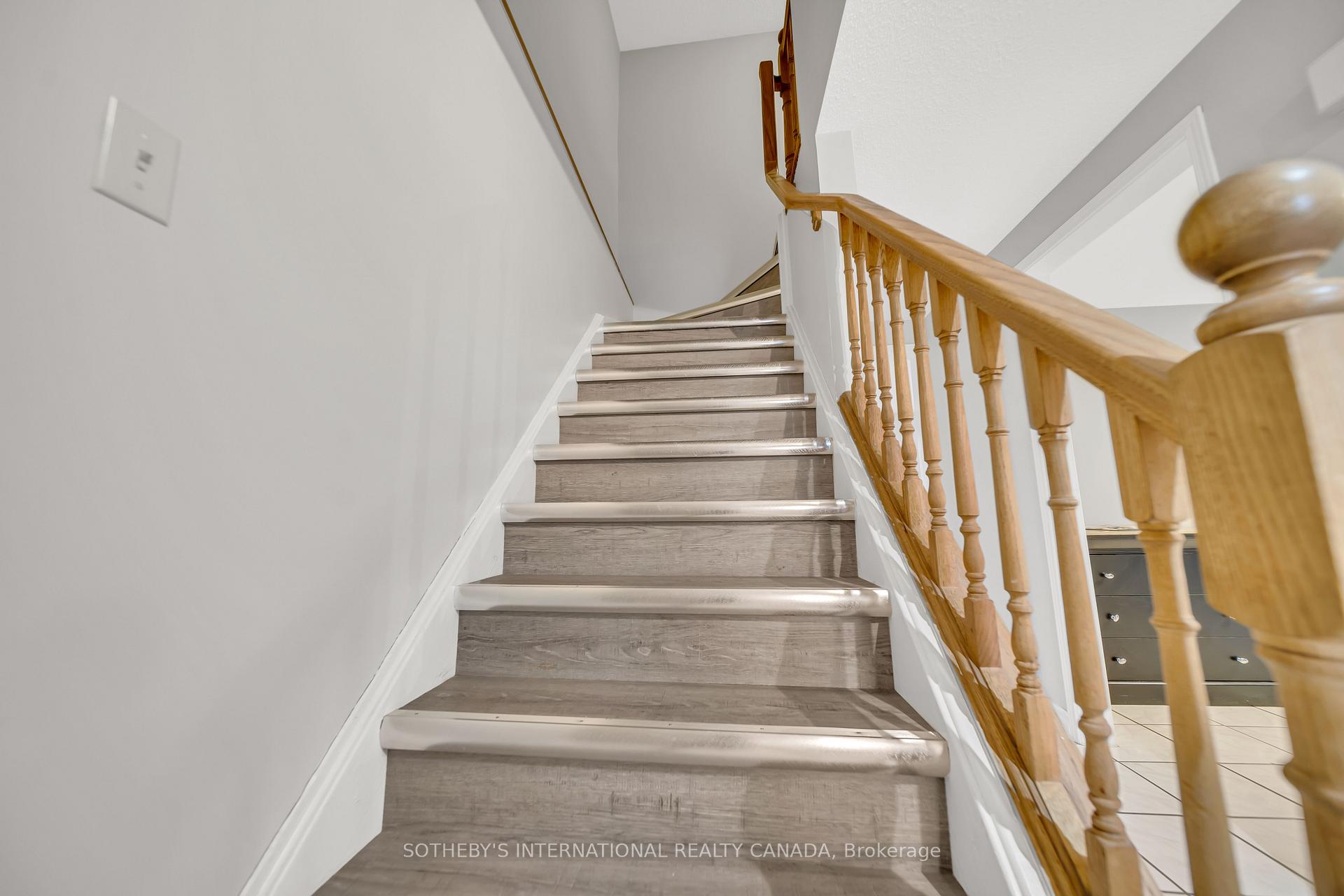 Photo 25 of 16 Moss Place, Guelph, Kortright West — HOMEH
