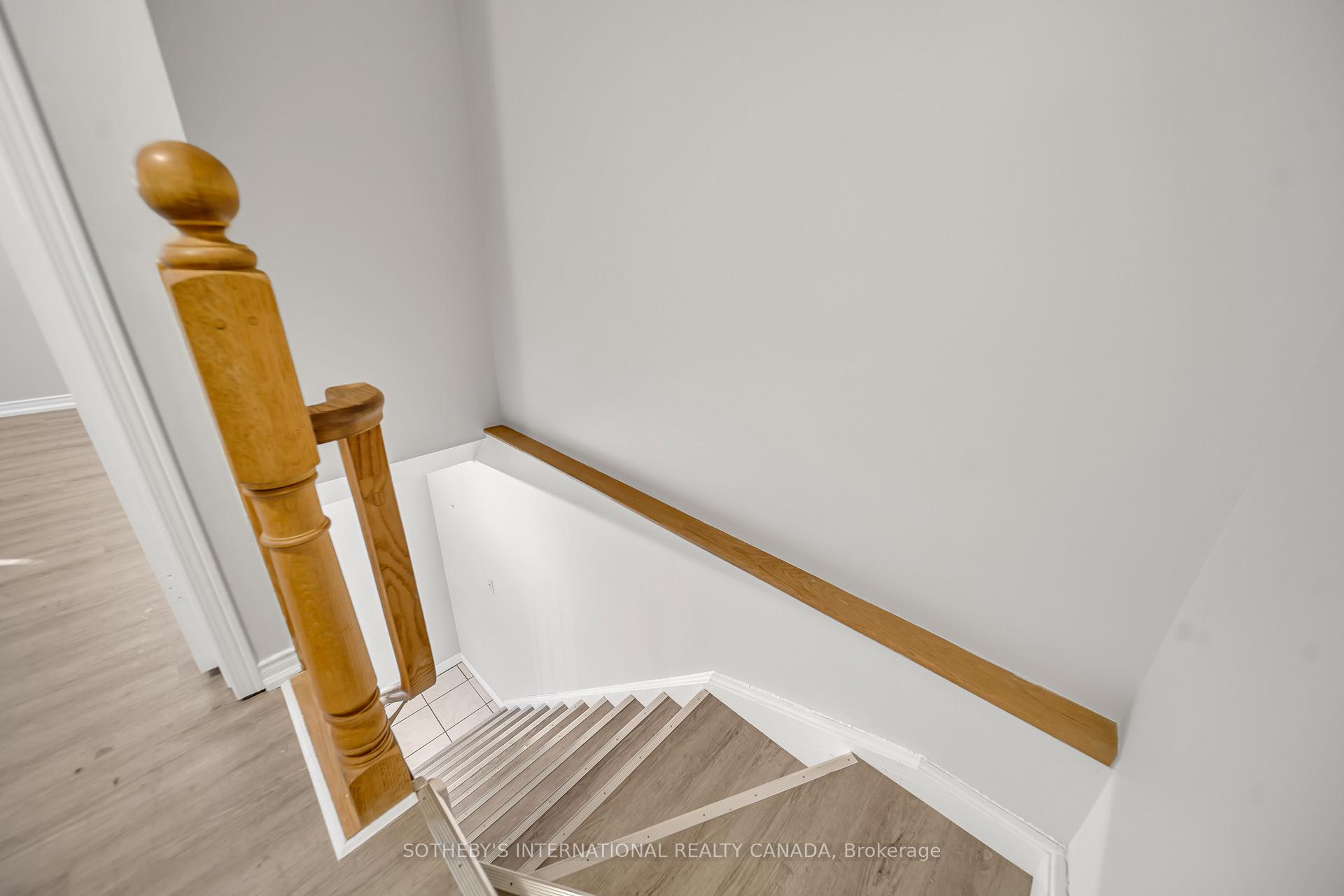 Photo 15 of 16 Moss Place, Guelph, Kortright West — HOMEH