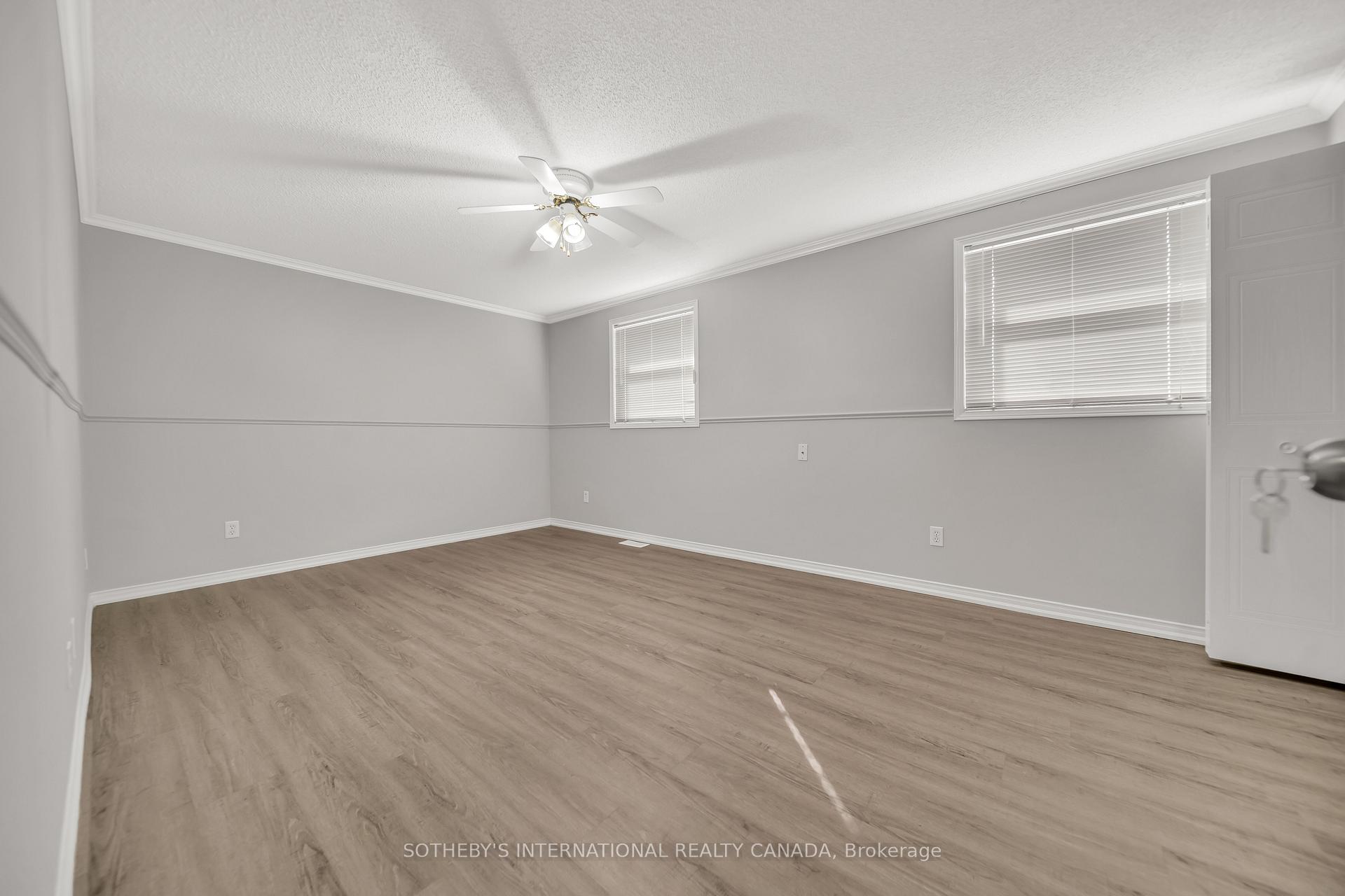 Photo 31 of 16 Moss Place, Guelph, Kortright West — HOMEH