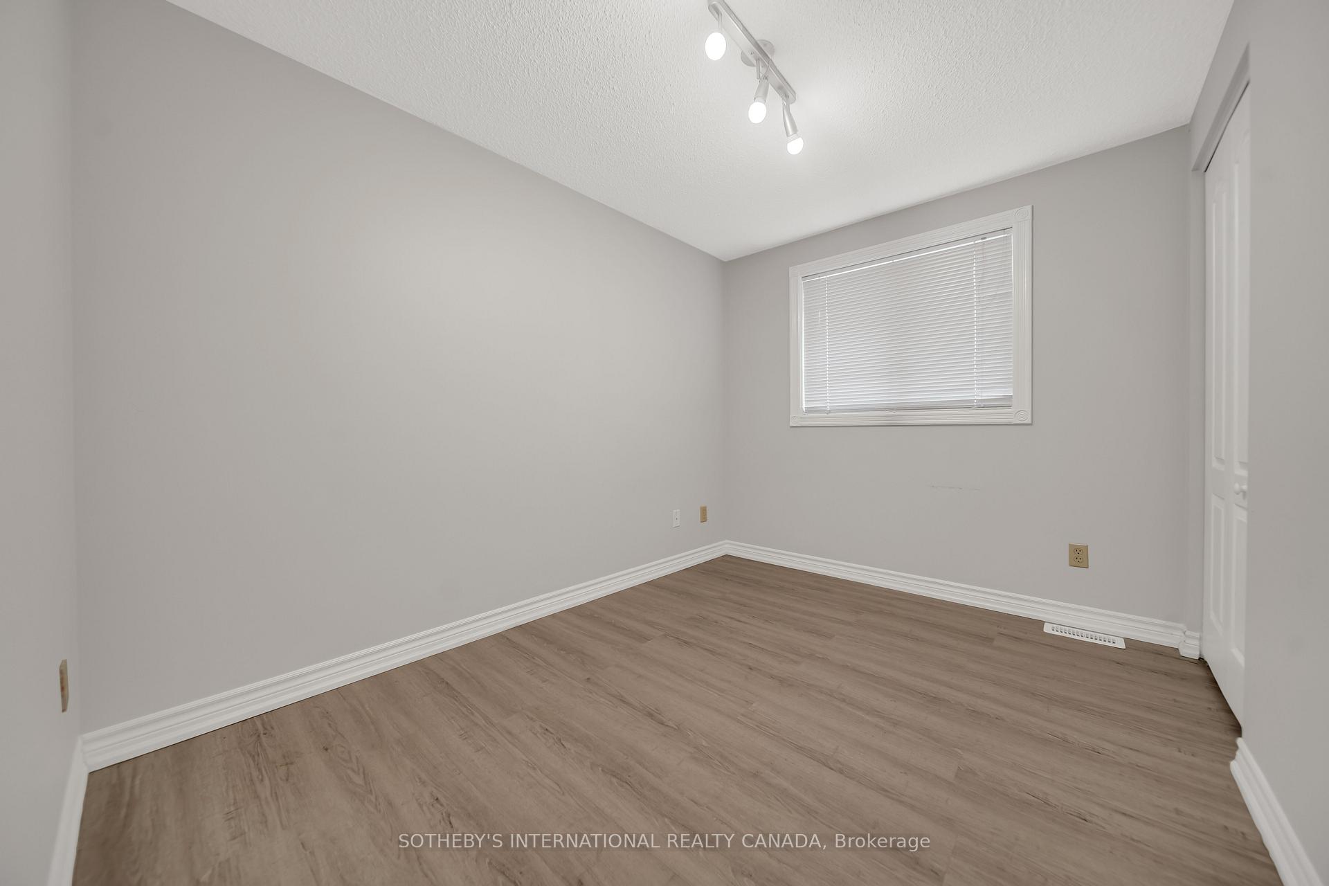 Photo 22 of 16 Moss Place, Guelph, Kortright West — HOMEH