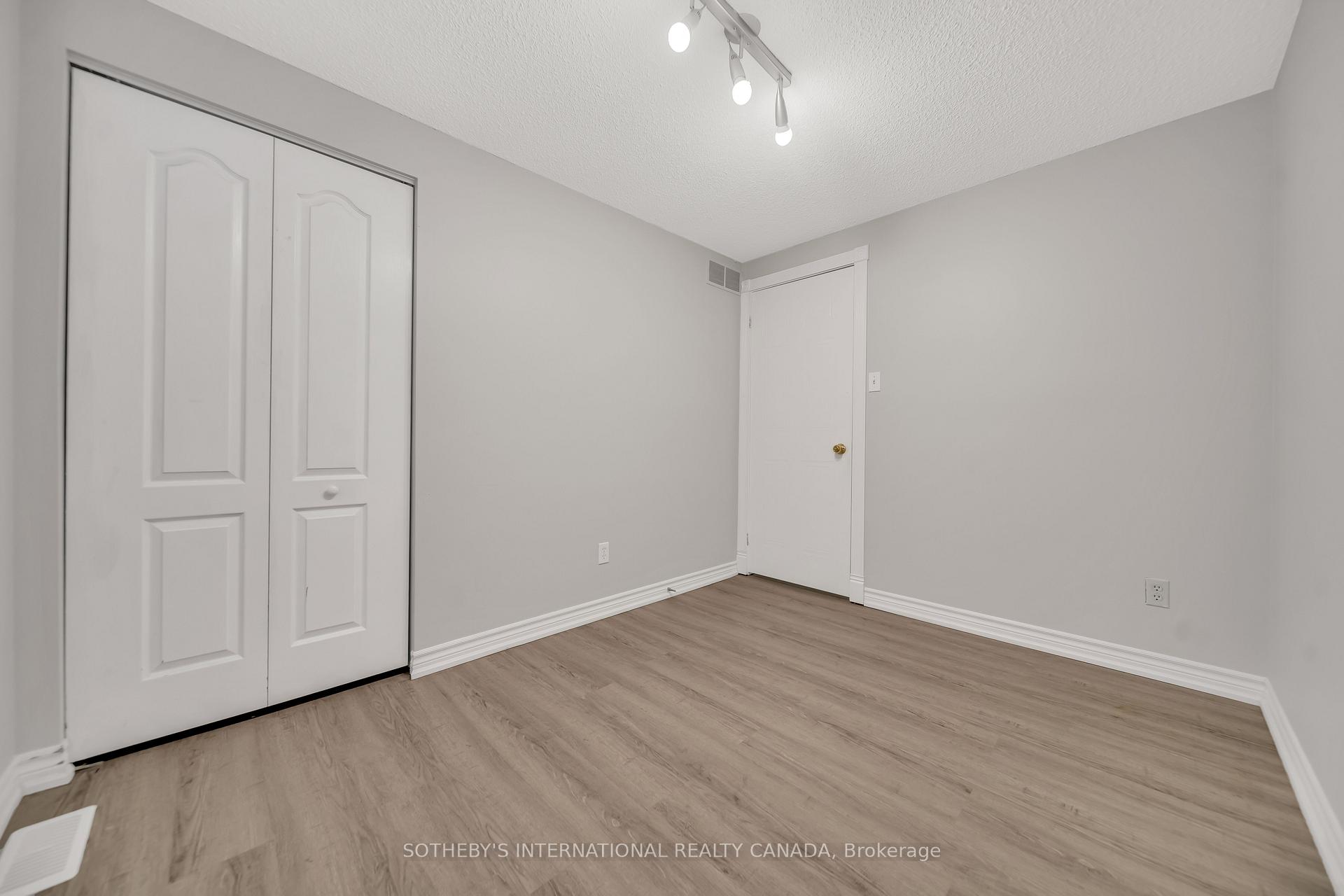 Photo 26 of 16 Moss Place, Guelph, Kortright West — HOMEH