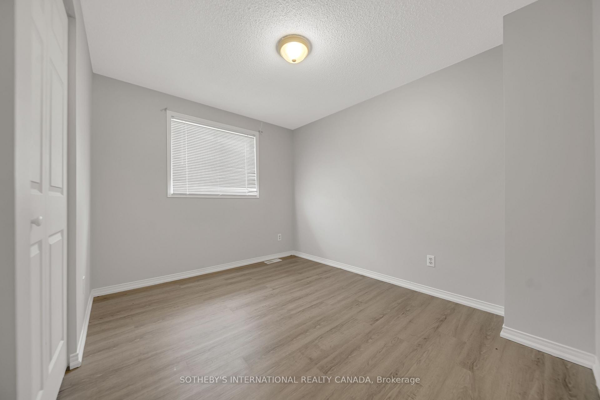 Photo 23 of 16 Moss Place, Guelph, Kortright West — HOMEH