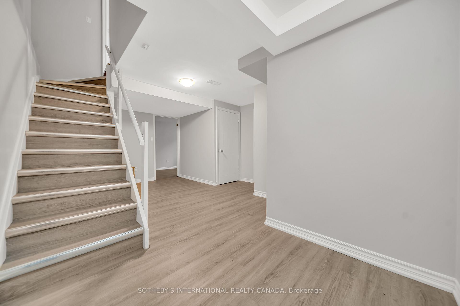 Photo 33 of 16 Moss Place, Guelph, Kortright West — HOMEH