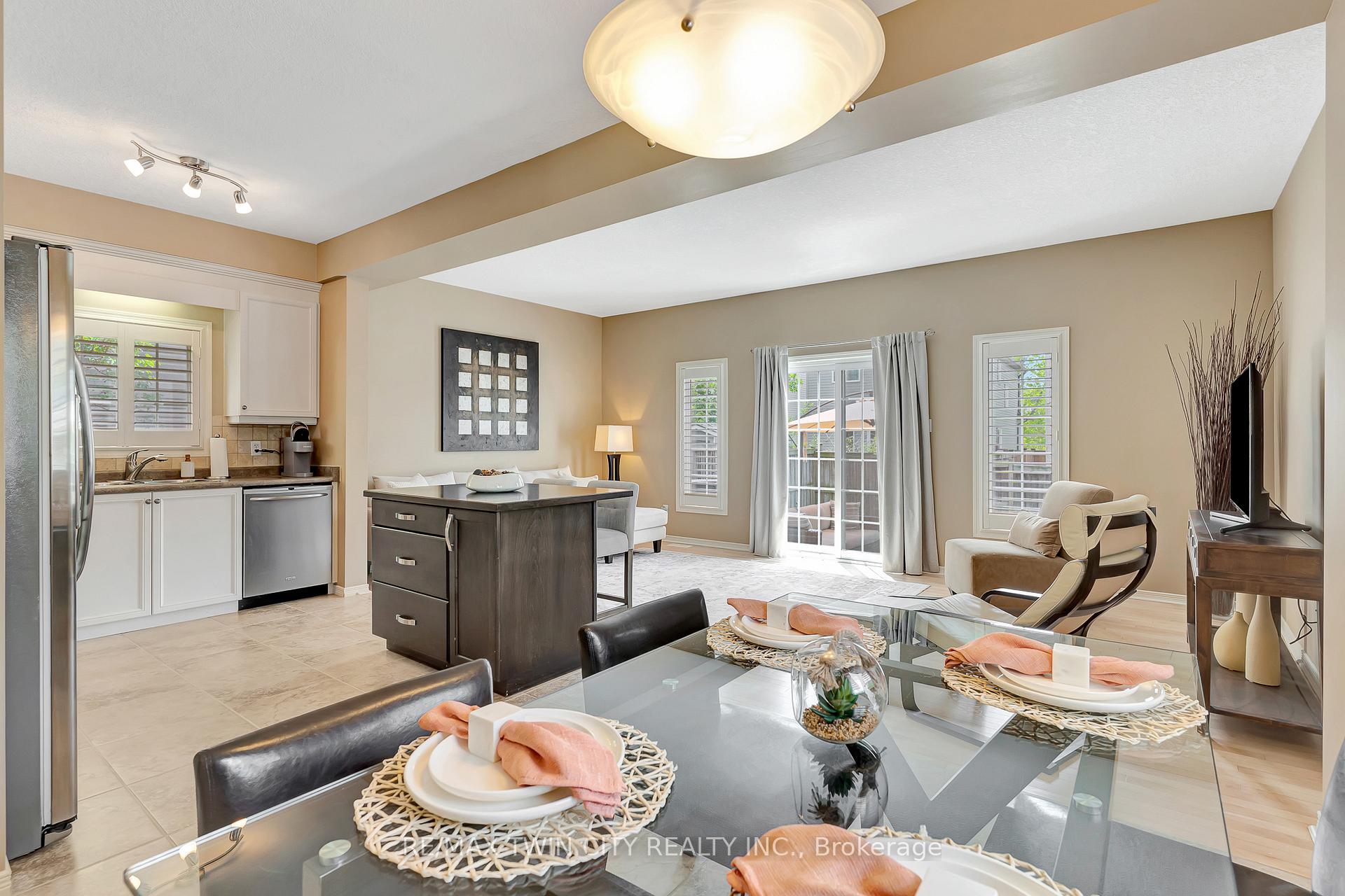 Photo 4 of 869 Laurelwood Drive, Waterloo — HOMEH