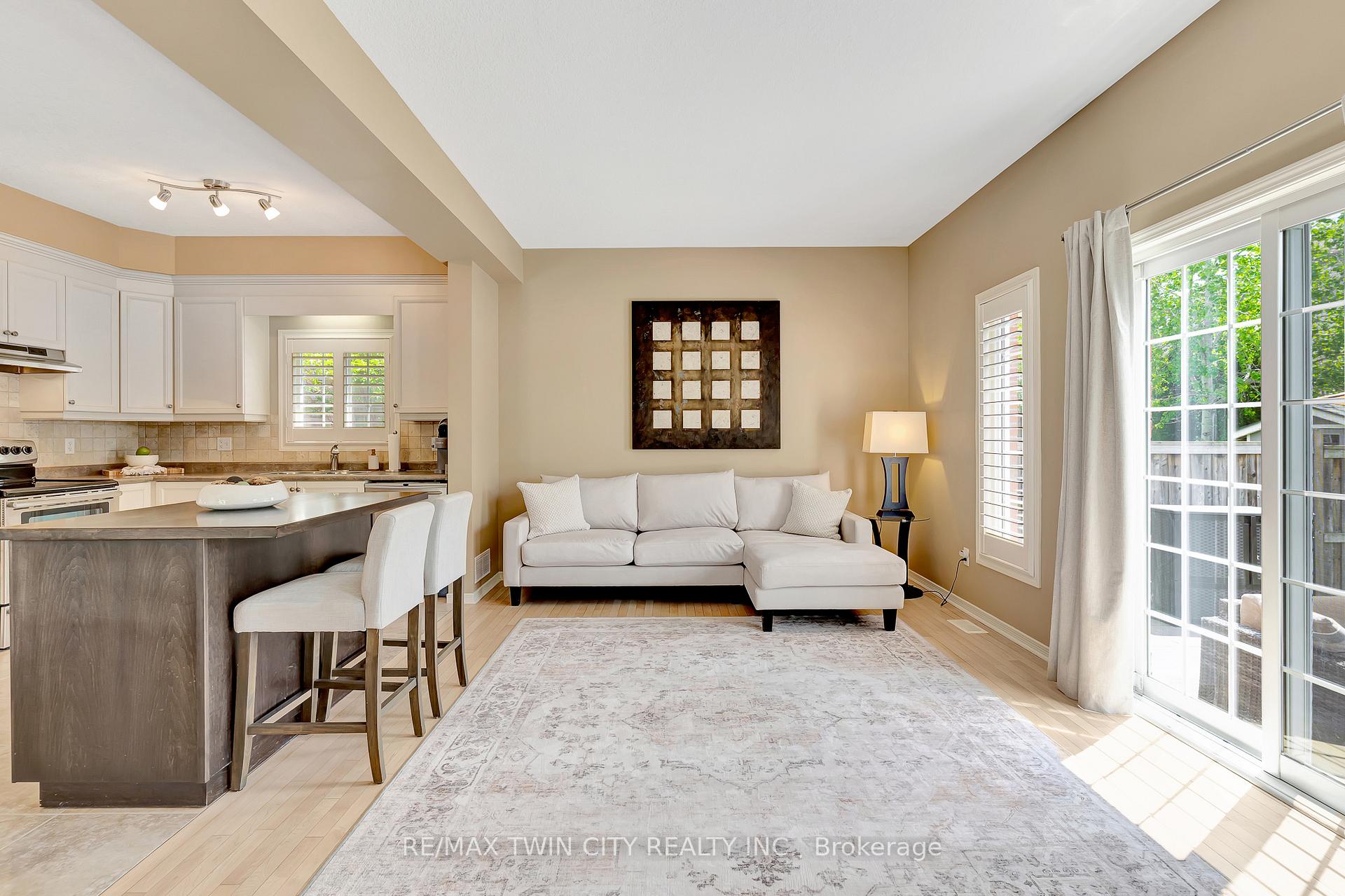 Photo 36 of 869 Laurelwood Drive, Waterloo — HOMEH
