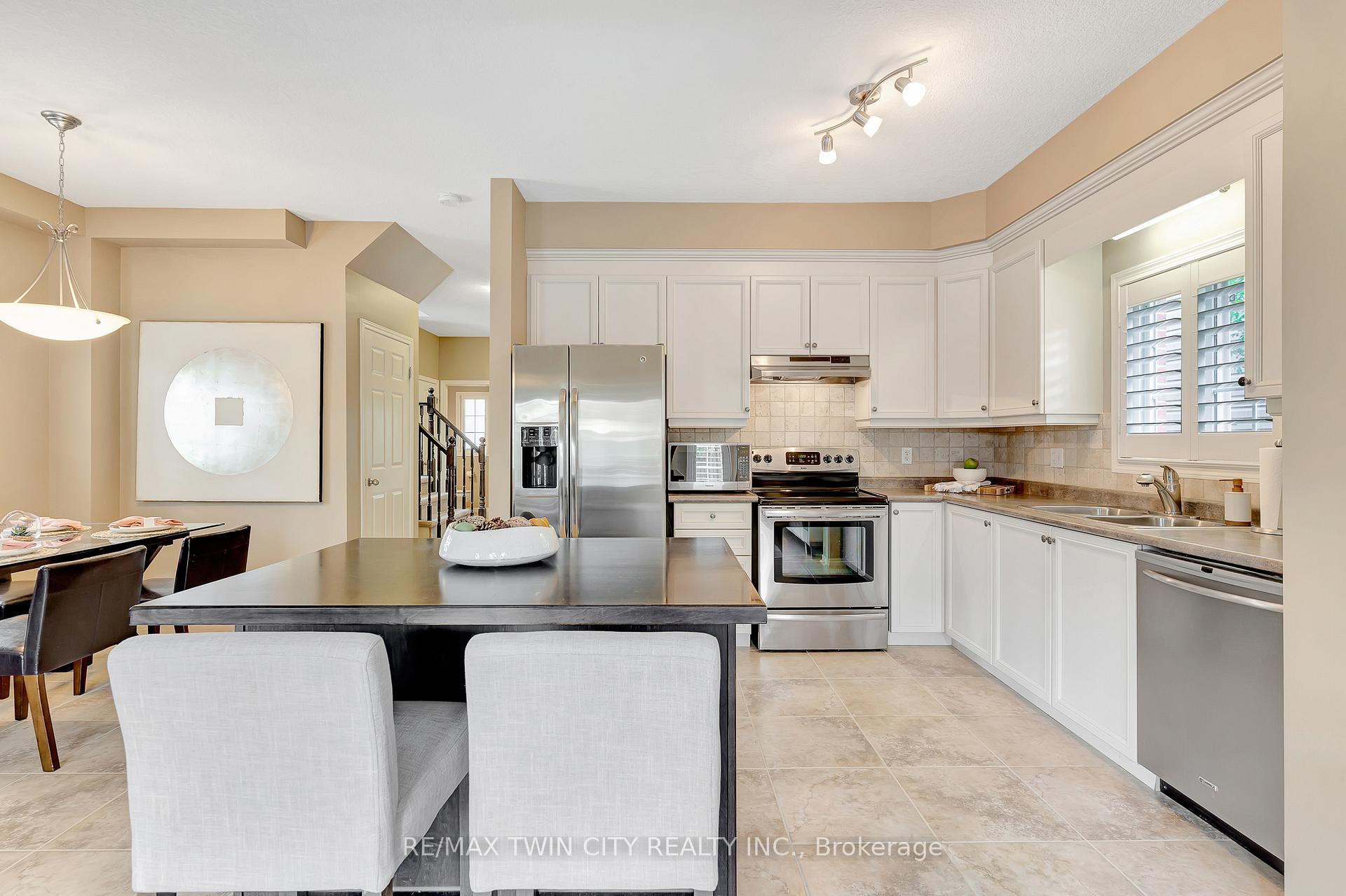 Photo 5 of 869 Laurelwood Drive, Waterloo — HOMEH