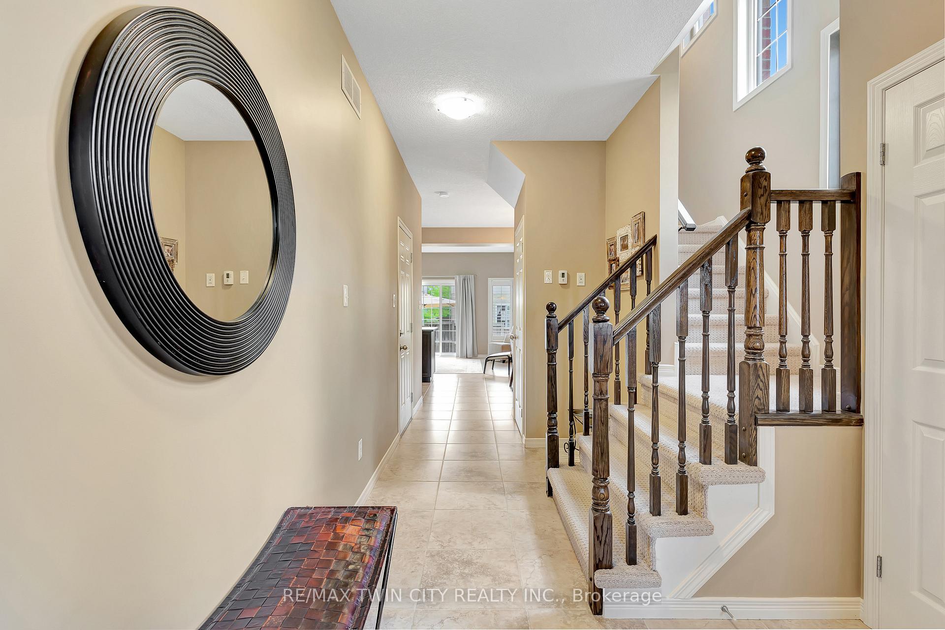 Photo 15 of 869 Laurelwood Drive, Waterloo — HOMEH