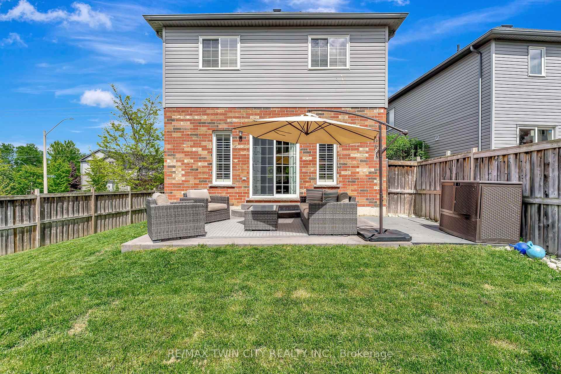 Photo 34 of 869 Laurelwood Drive, Waterloo — HOMEH