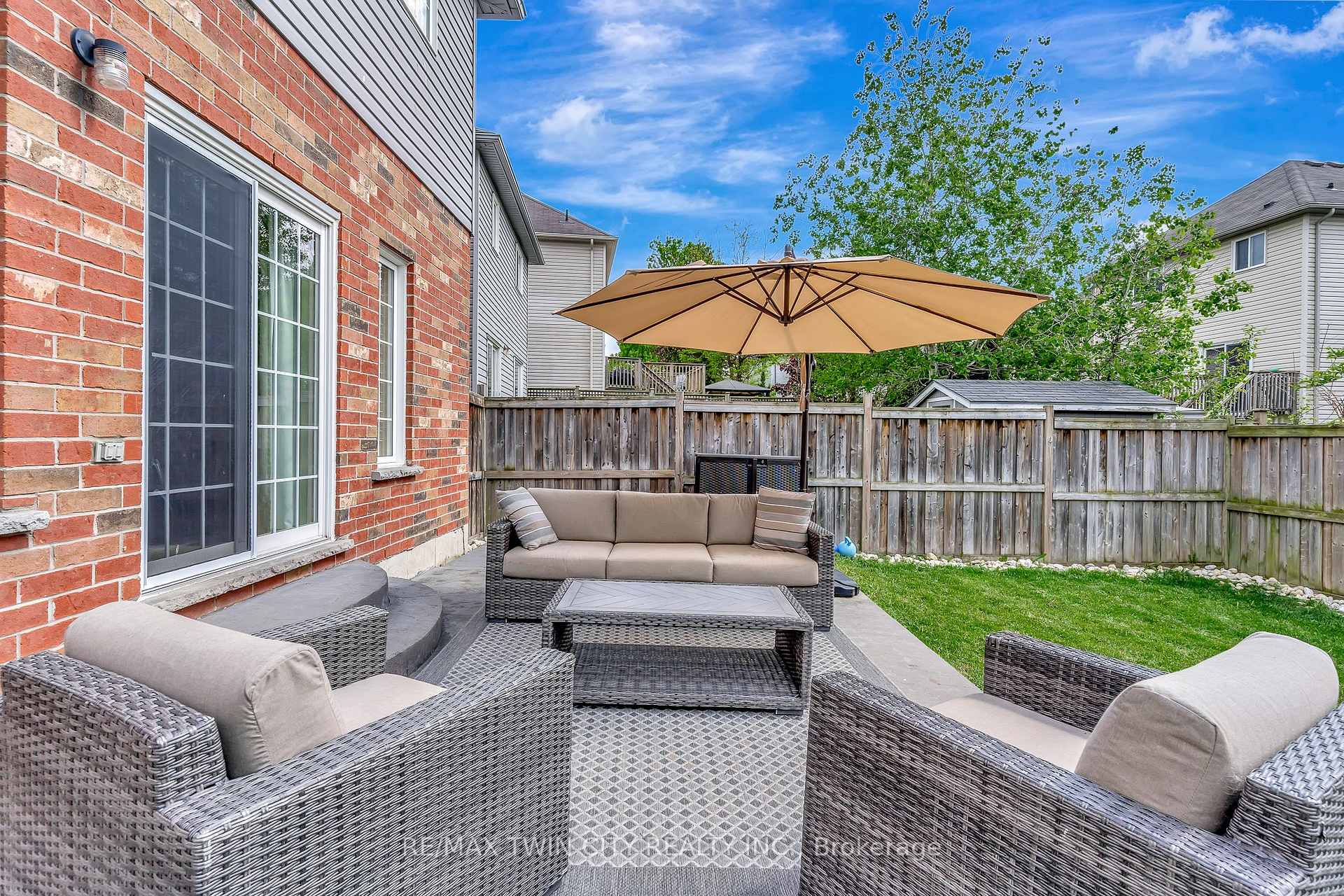 Photo 32 of 869 Laurelwood Drive, Waterloo — HOMEH