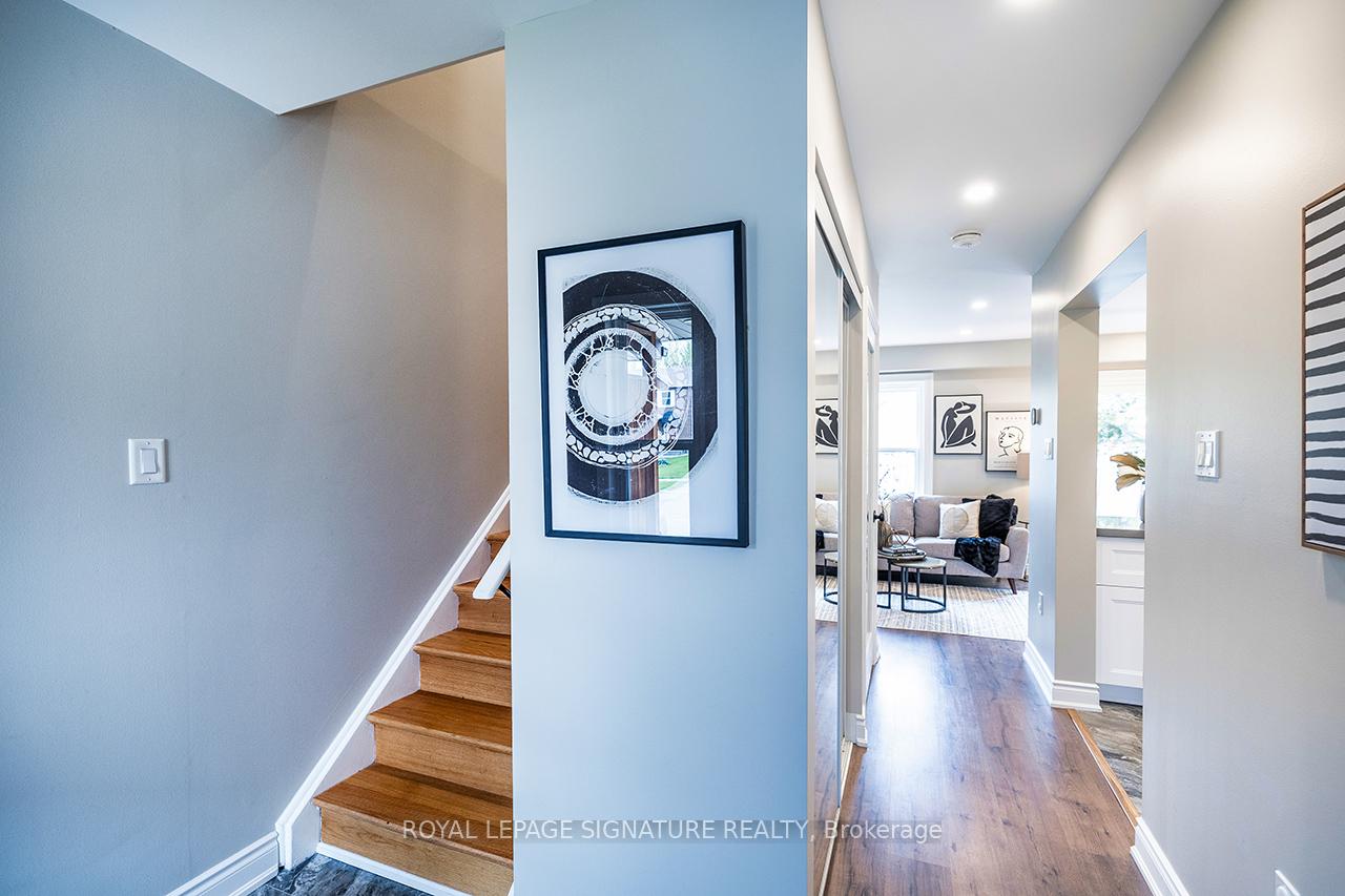 Photo 2 of 12 Fulton Crescent, Whitby, Williamsburg — HOMEH