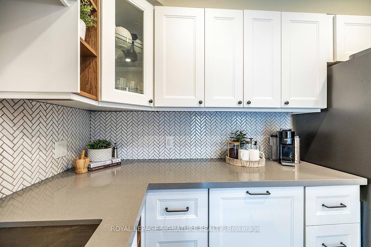 Photo 8 of 12 Fulton Crescent, Whitby, Williamsburg — HOMEH