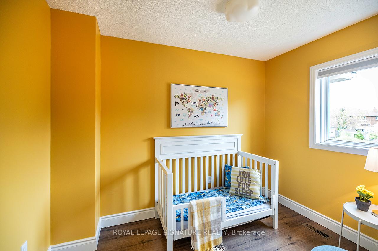 Photo 13 of 12 Fulton Crescent, Whitby, Williamsburg — HOMEH
