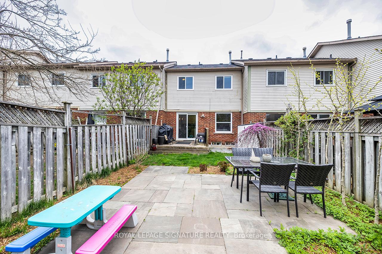 Photo 34 of 12 Fulton Crescent, Whitby, Williamsburg — HOMEH